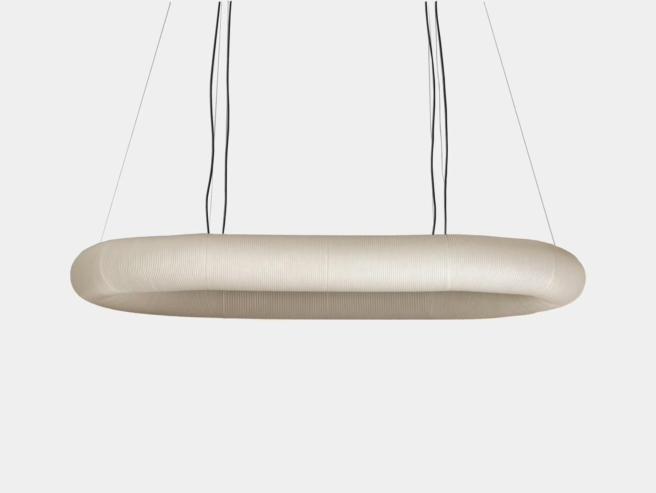 Mid-Century moderno Lampada a sospensione 'Tekio Oval P12' in carta Washi giapponese per Santa & Cole in vendita
