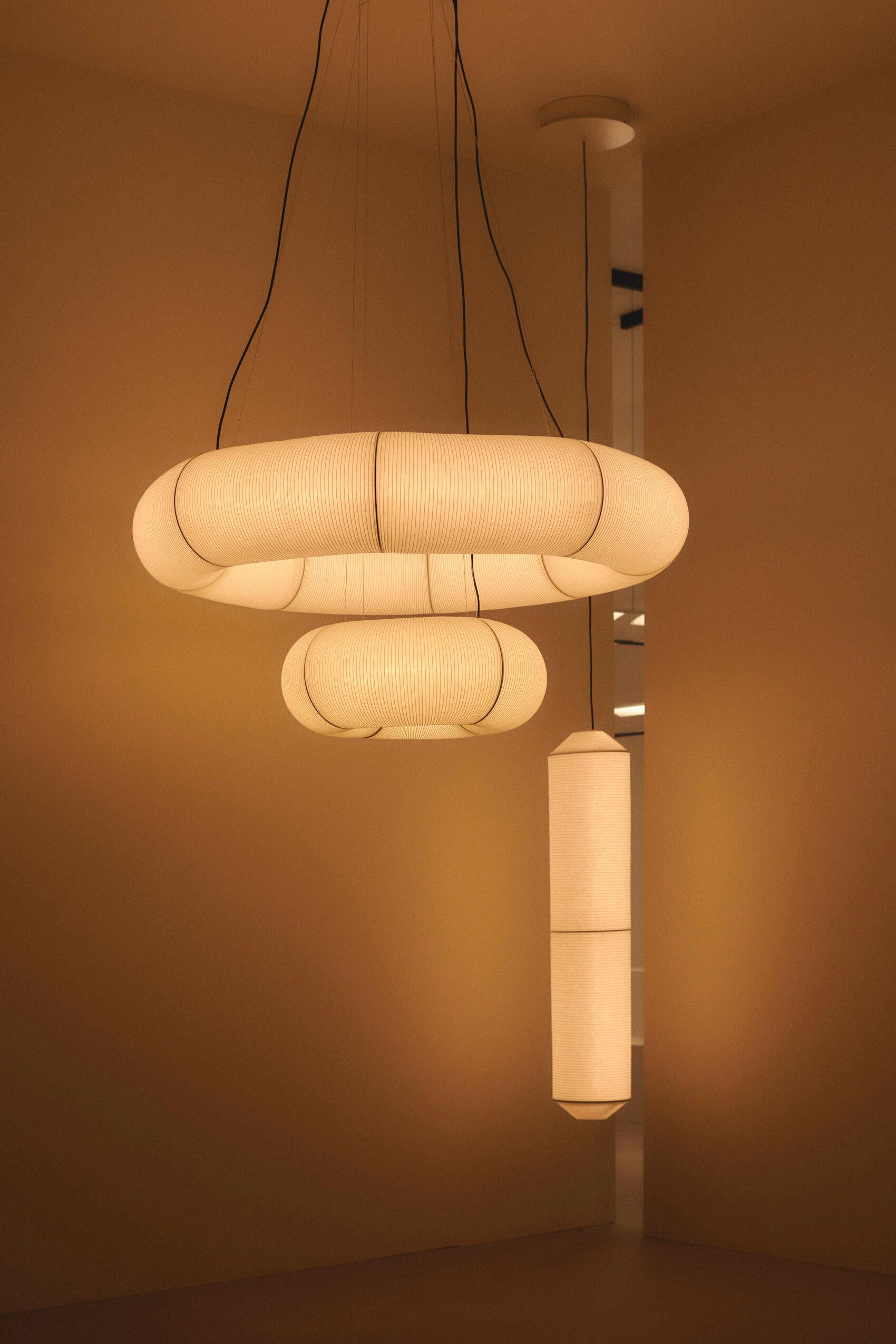 Lampada a sospensione 'Tekio Oval P12' in carta Washi giapponese per Santa & Cole in vendita 2