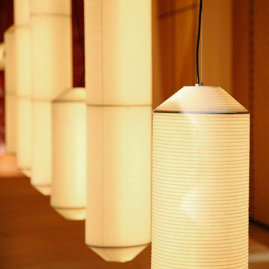 Métal Lampe à suspension « Tekio Vertical P3 » en papier Washi japonais pour Santa & Cole en vente