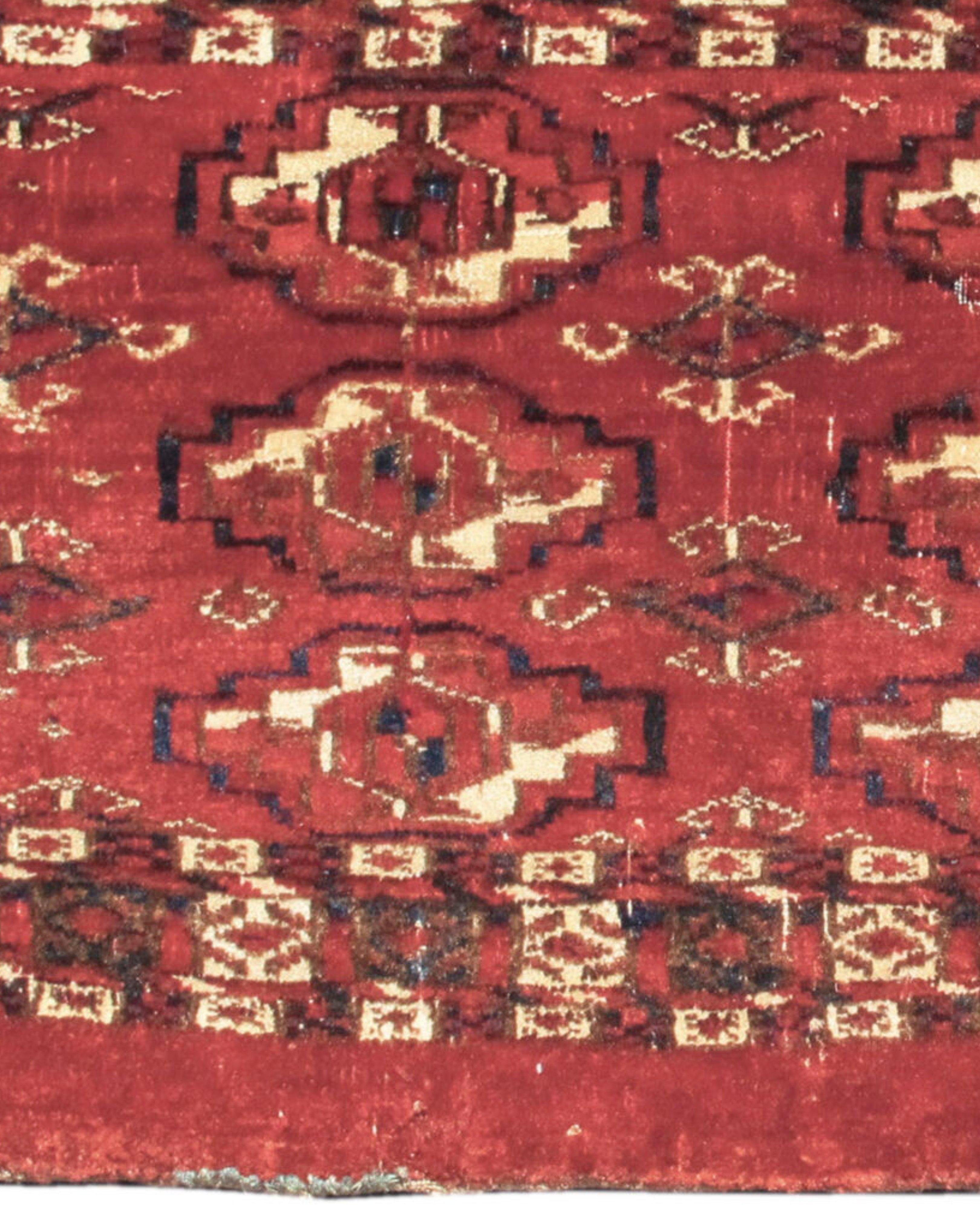 Tekke Mafrash Teppich, Mitte des 19. Jahrhunderts

Zusätzliche Informationen:
Abmessungen: 1'0