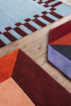 Teklan Frame Tapis en laine Mullberry Sky - Tapis tufté à la main en bleu et bourgogne