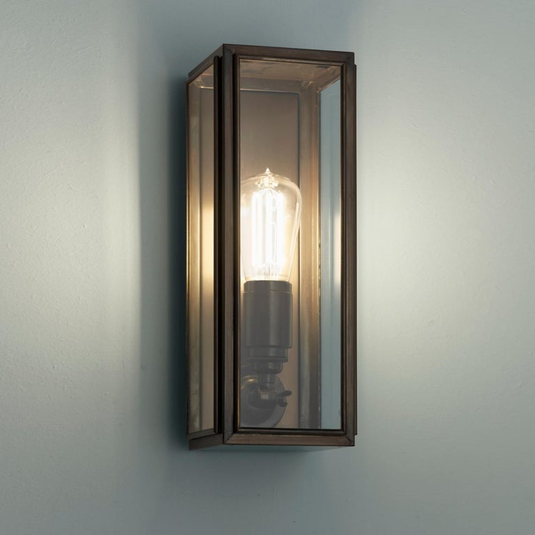 Wall light in brass with outside fitted clear or frosted glass. Spring closure. For indoor and outdoor use (IP44).

Caret squirrel cage lamp 230V E27 7.7W 2300K. Main power 230V 50Hz.

It all started with Nautic ...
Nautic is our iconic collection