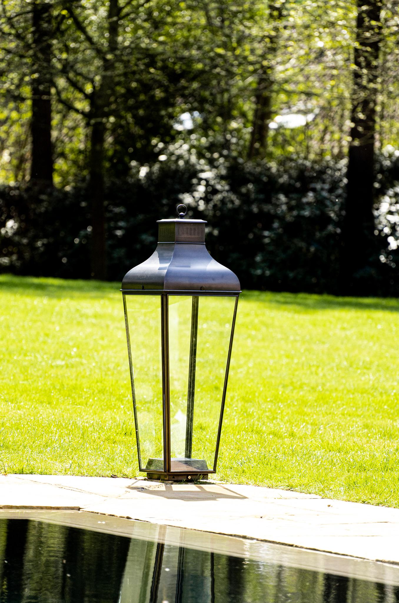 Tekna Montrose Floor Lantern with Dark Bronze Finish and Clear Glass In New Condition For Sale In New York, NY