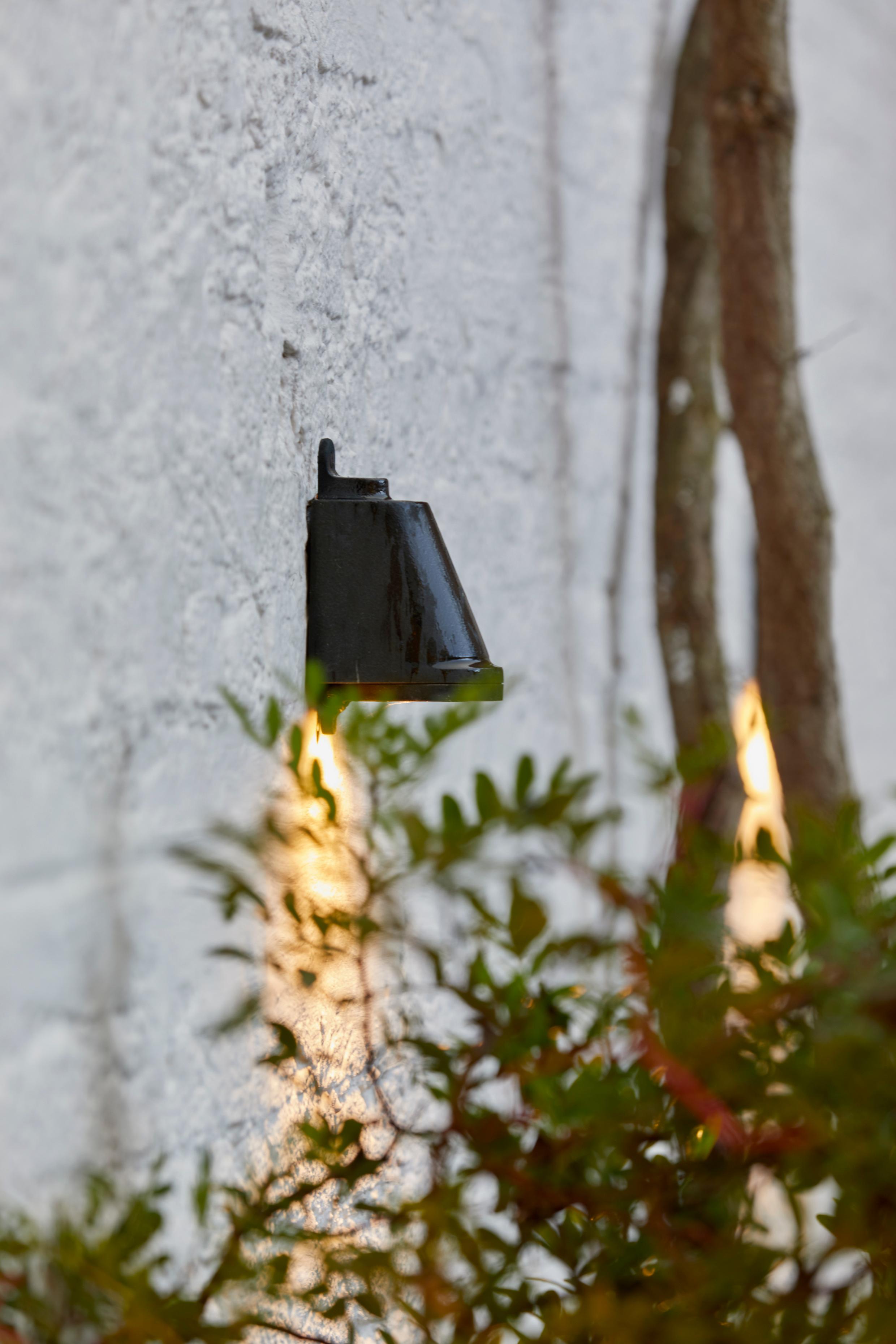 Tekna Spreaderlight 230V LED Rough Dark Bronze Wall Light with House Number For Sale 7