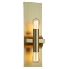 Tekna Walcott Twin Wall Light avec finition en laiton satiné laqué