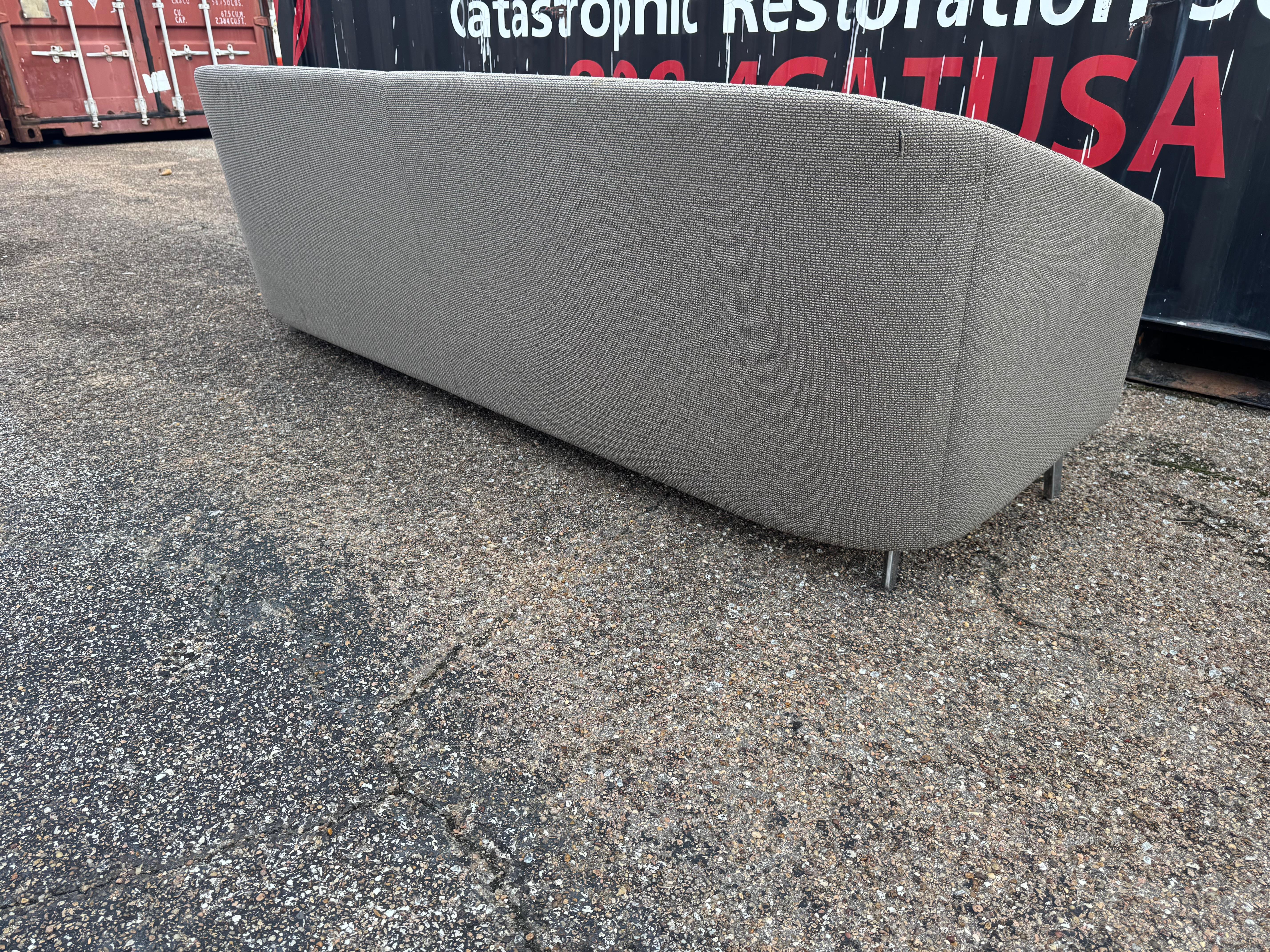 Teknion by Steelcase Canapé rembourré Bon état - En vente à Pasadena, TX