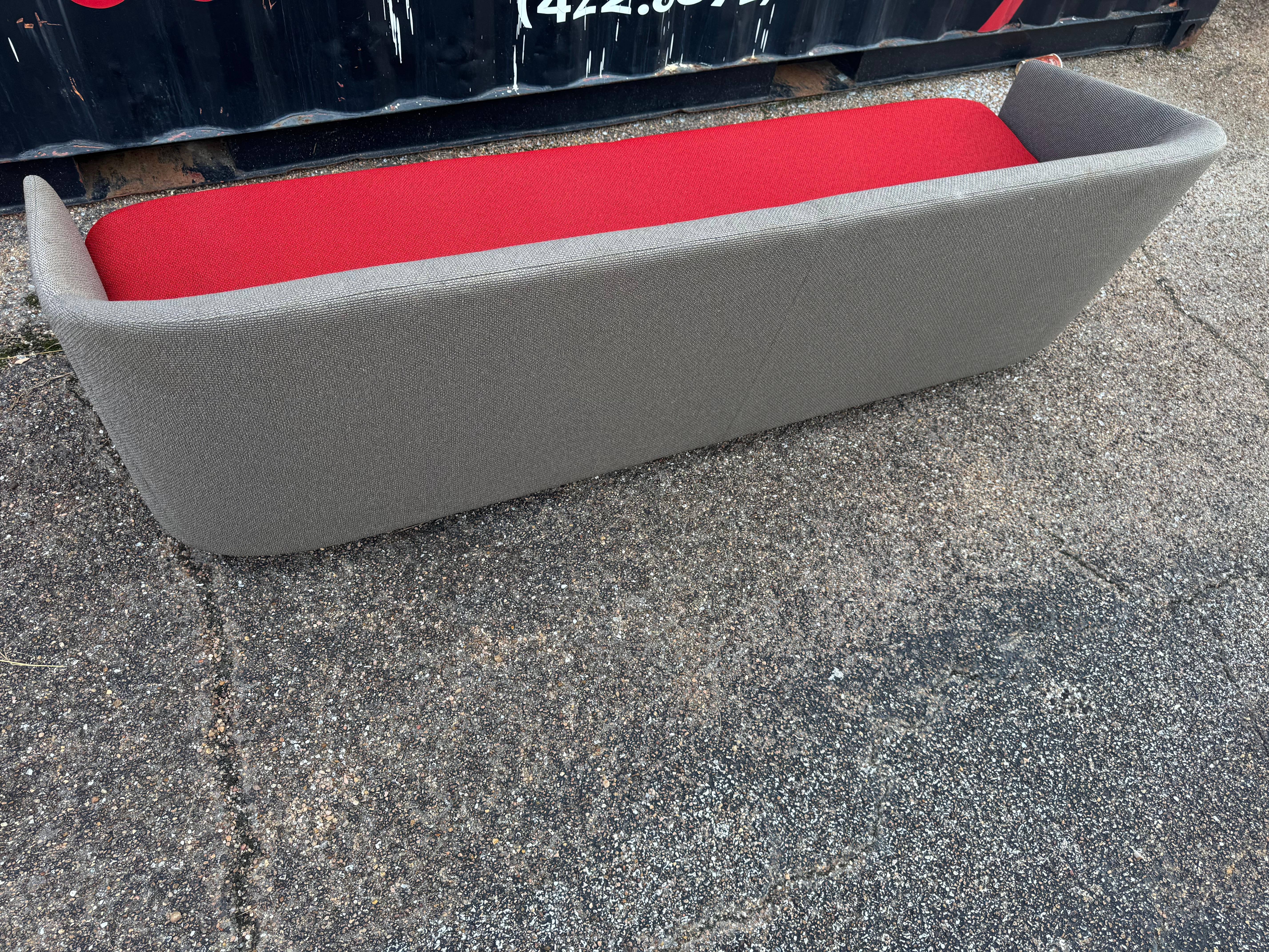 20ième siècle Teknion by Steelcase Canapé rembourré en vente