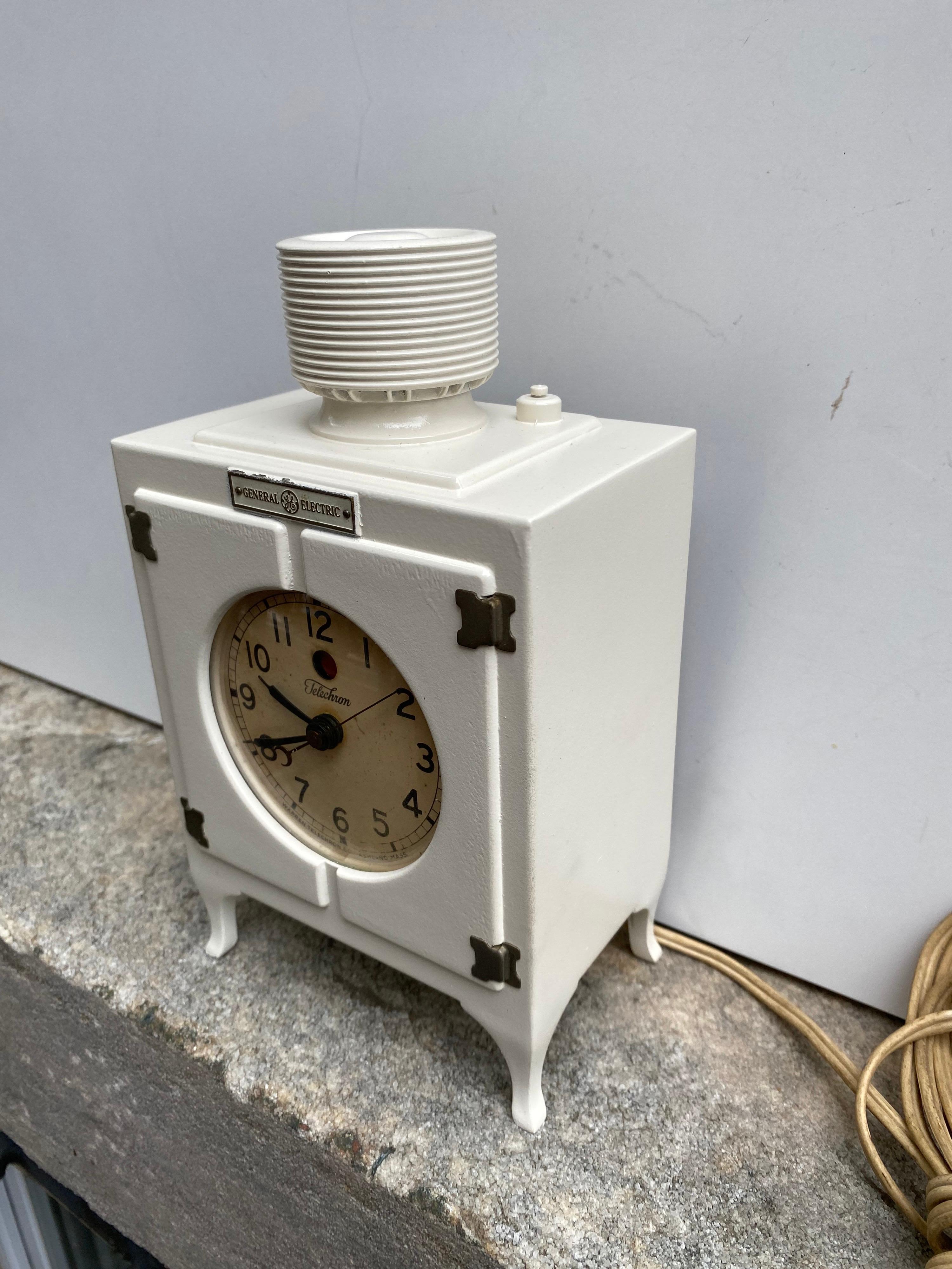 Telechron general electric refrigerator clock. Clock was a give away when buying the Refrigerator Model in the late 1920's Clock is in good running Condition, Clock body has been repainted in the last 5-10 years. Overall in very nice Shape and a