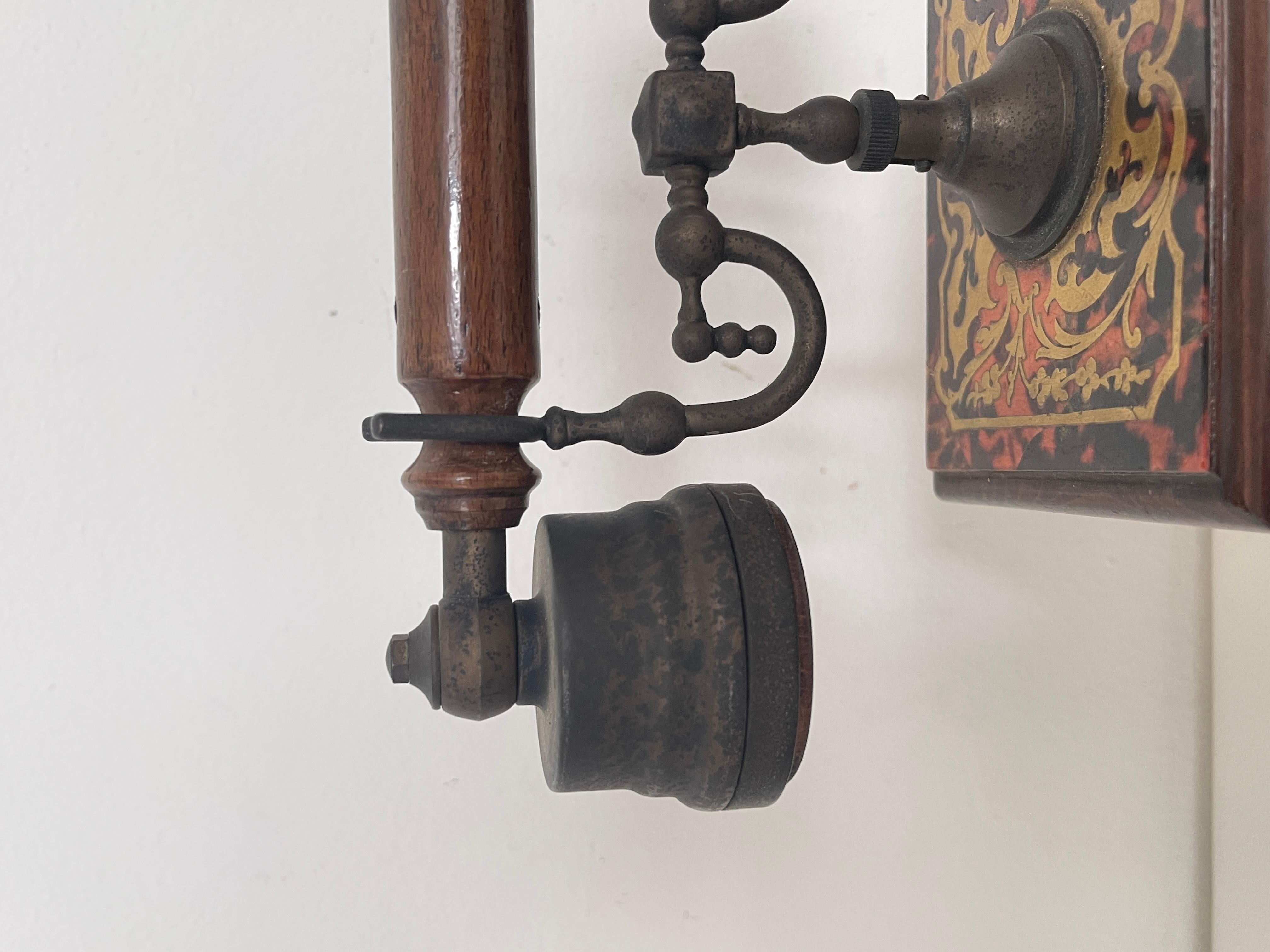 Telefono da Tavolo d'Epoca in Stile Boulle – Legno e Ottone In condizioni buone in vendita a Cantù, IT