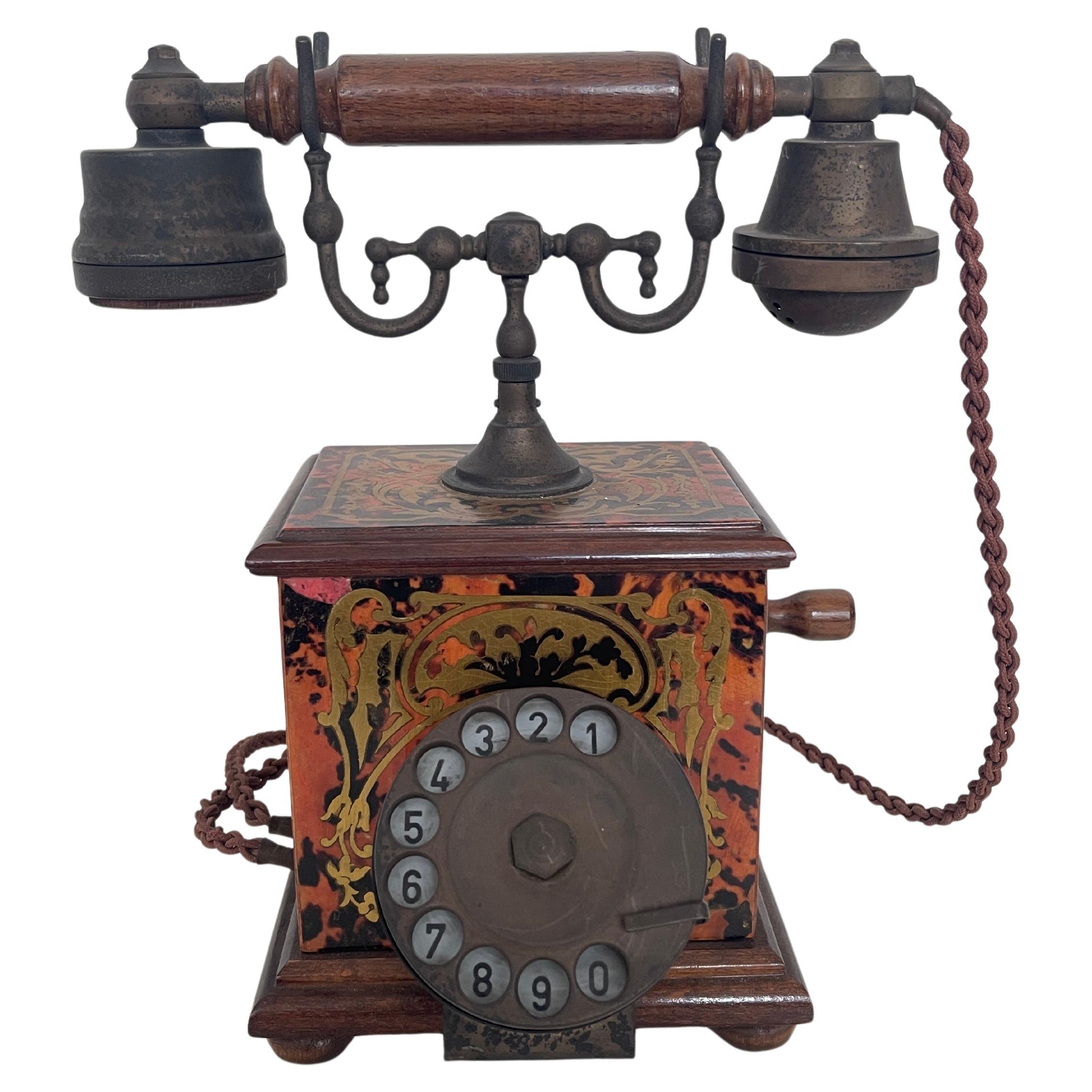 Telefono da Tavolo d'Epoca in Stile Boulle – Legno e Ottone in vendita
