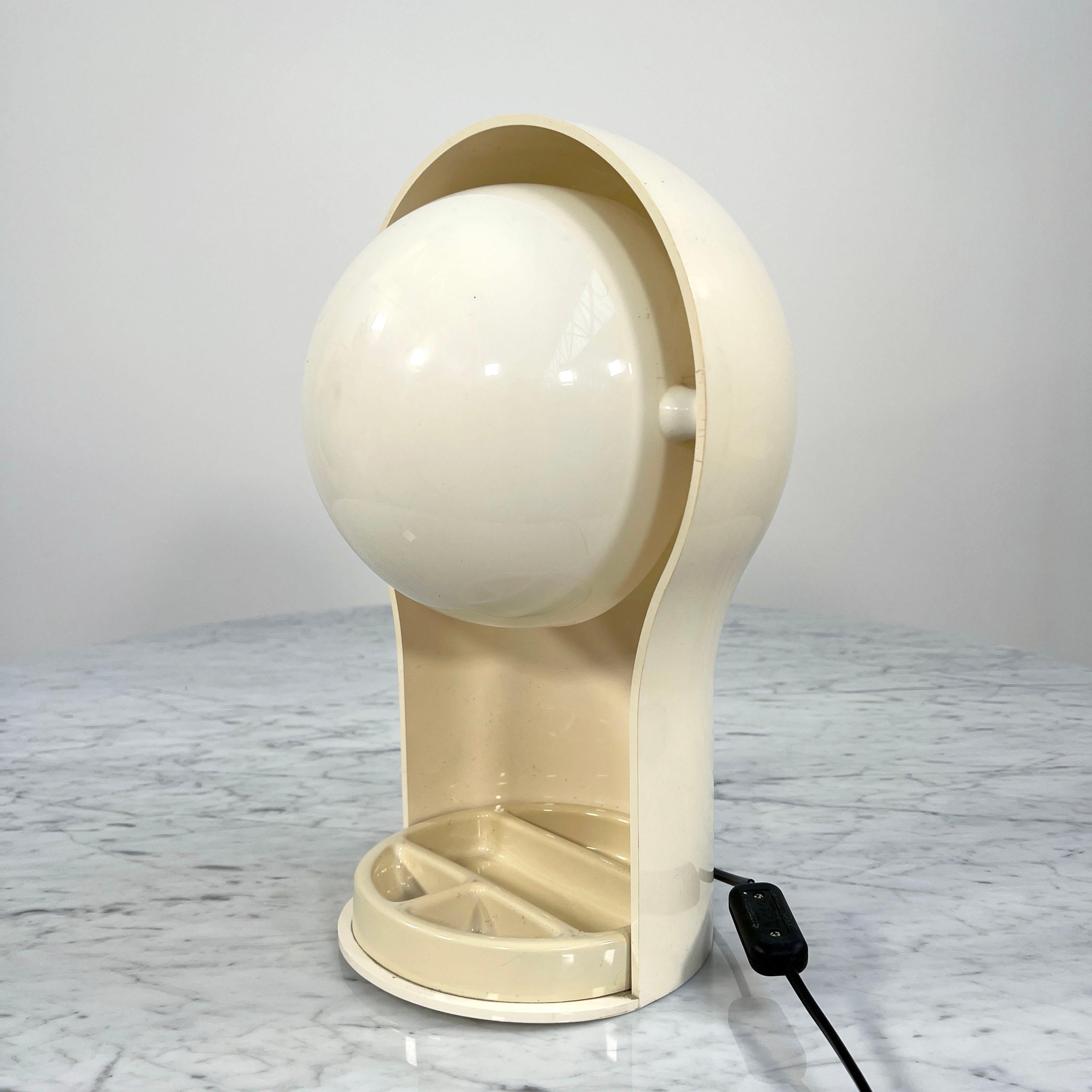 Telegono Table Lamp by Vico Magistretti for Artemide, 1960s In Good Condition In Ixelles, Bruxelles
