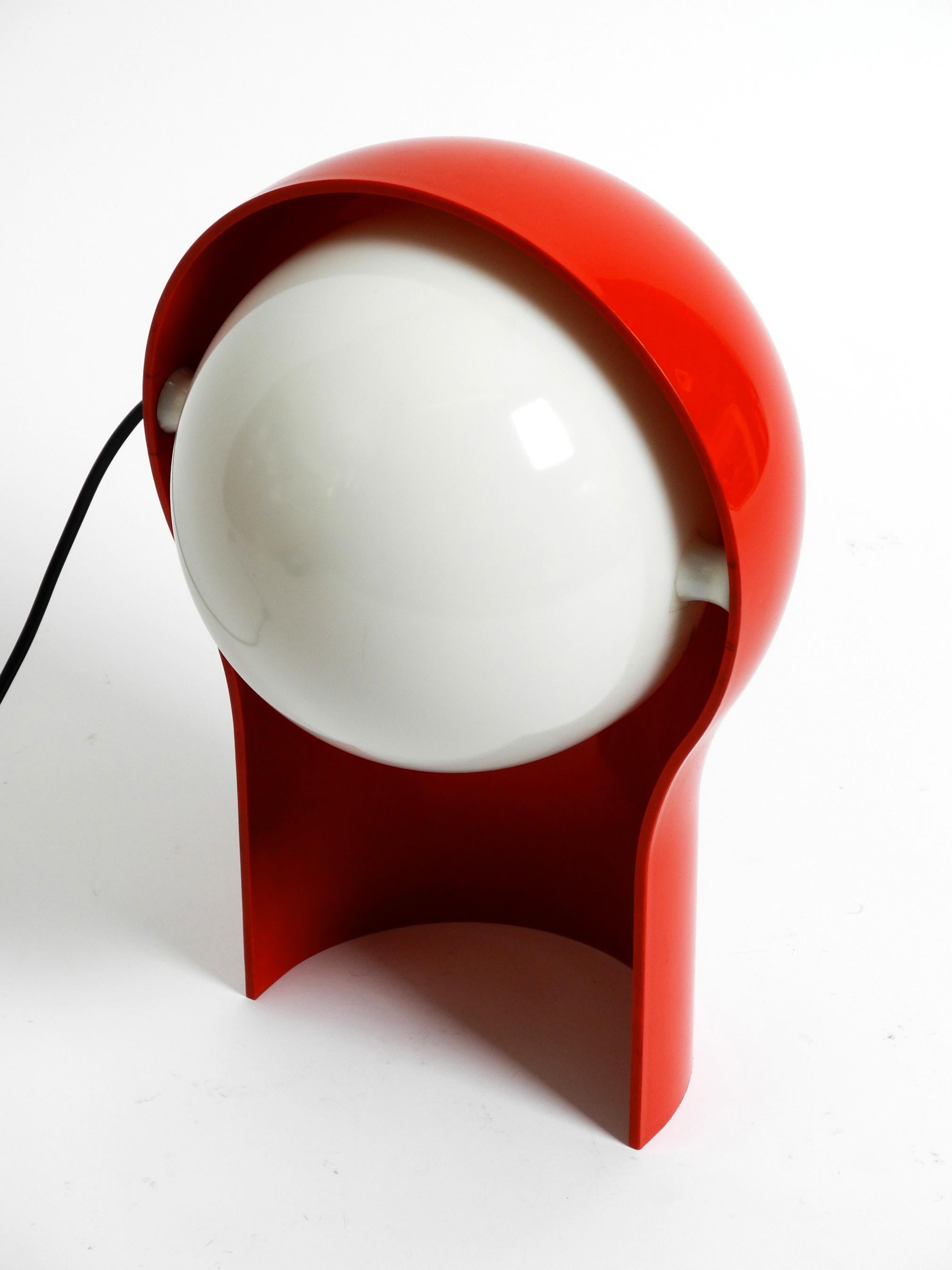 Telegono Table Lamp by Vico Magistretti for Artemide 1968 in Very Good Condition For Sale 5