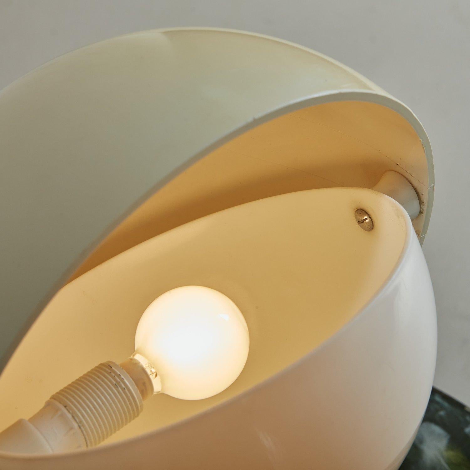 italien Lampe de table Telegono de Vico Magistretti pour Artemide en vente
