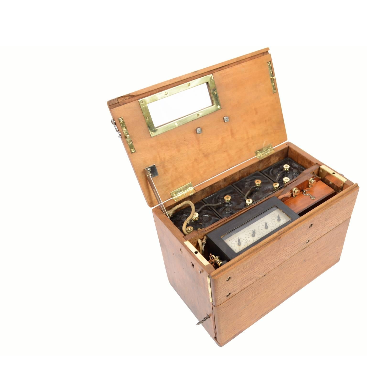 Late 19th Century Telegraph power supply in its Oakwood Box of the Second Half of the 19th Century