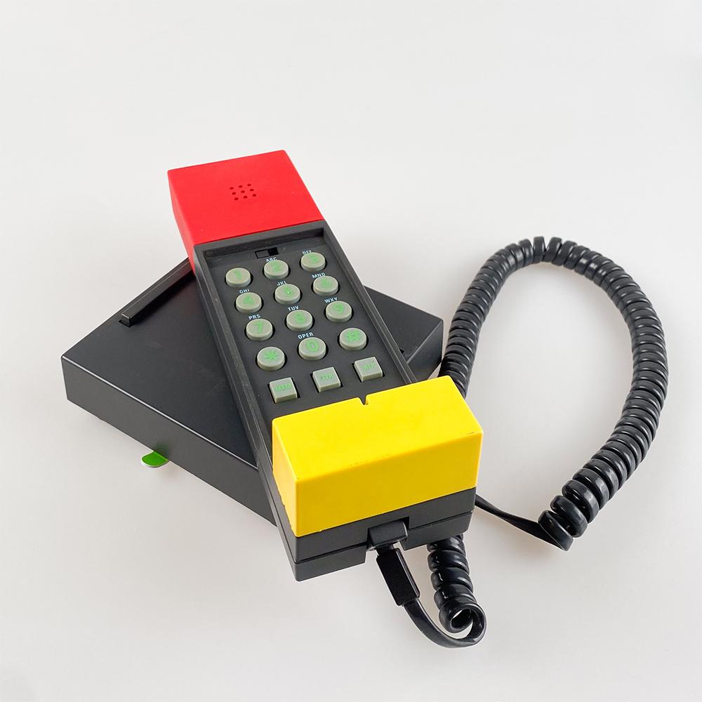 Postmoderne Telephone Enorme conçu par Ettore Sottsass pour Brondi, 1986 en vente