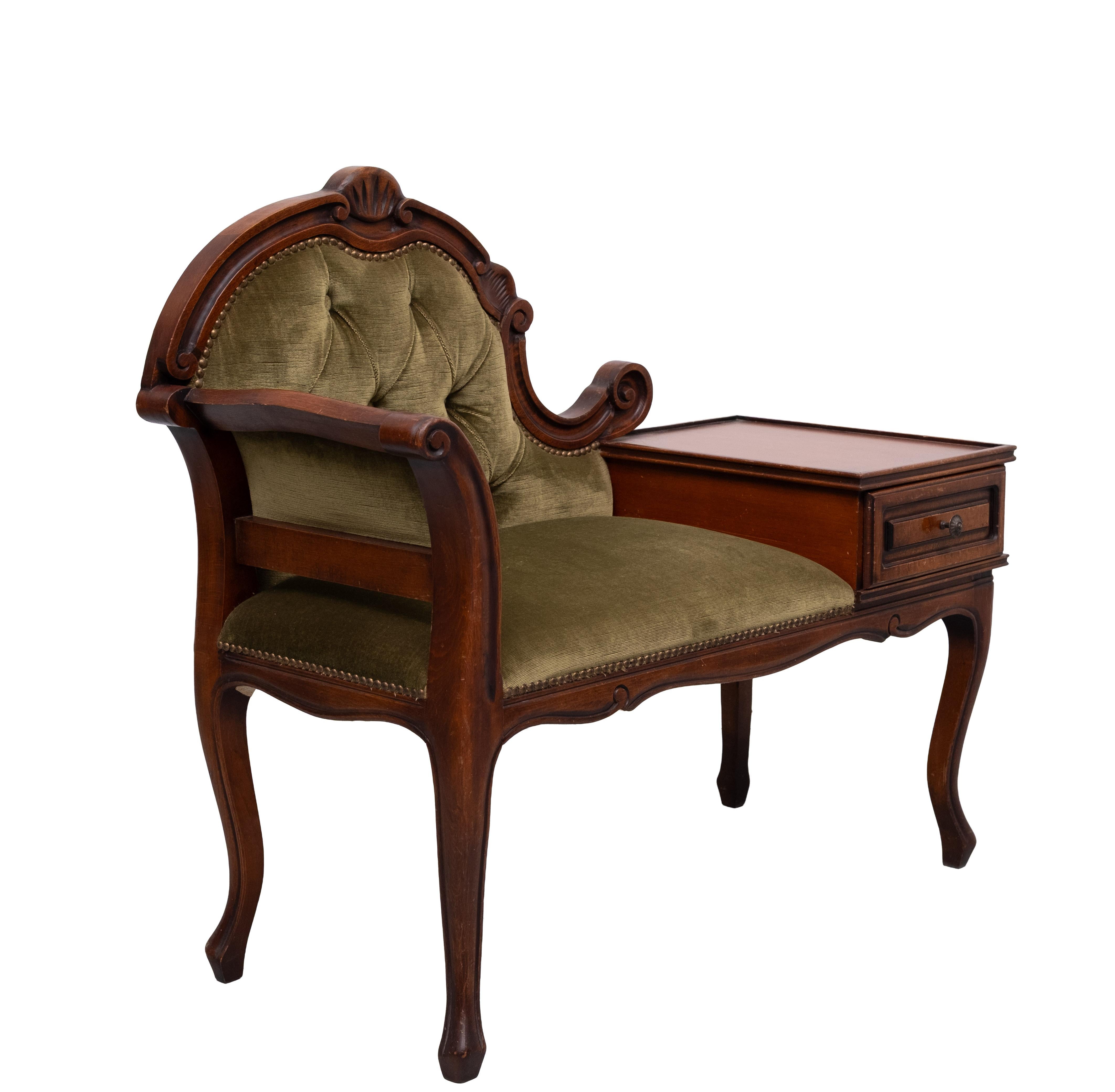 Sofá Teléfono Terciopelo Verde Estilo Reina Ana Años 60 mediados del siglo XX en venta