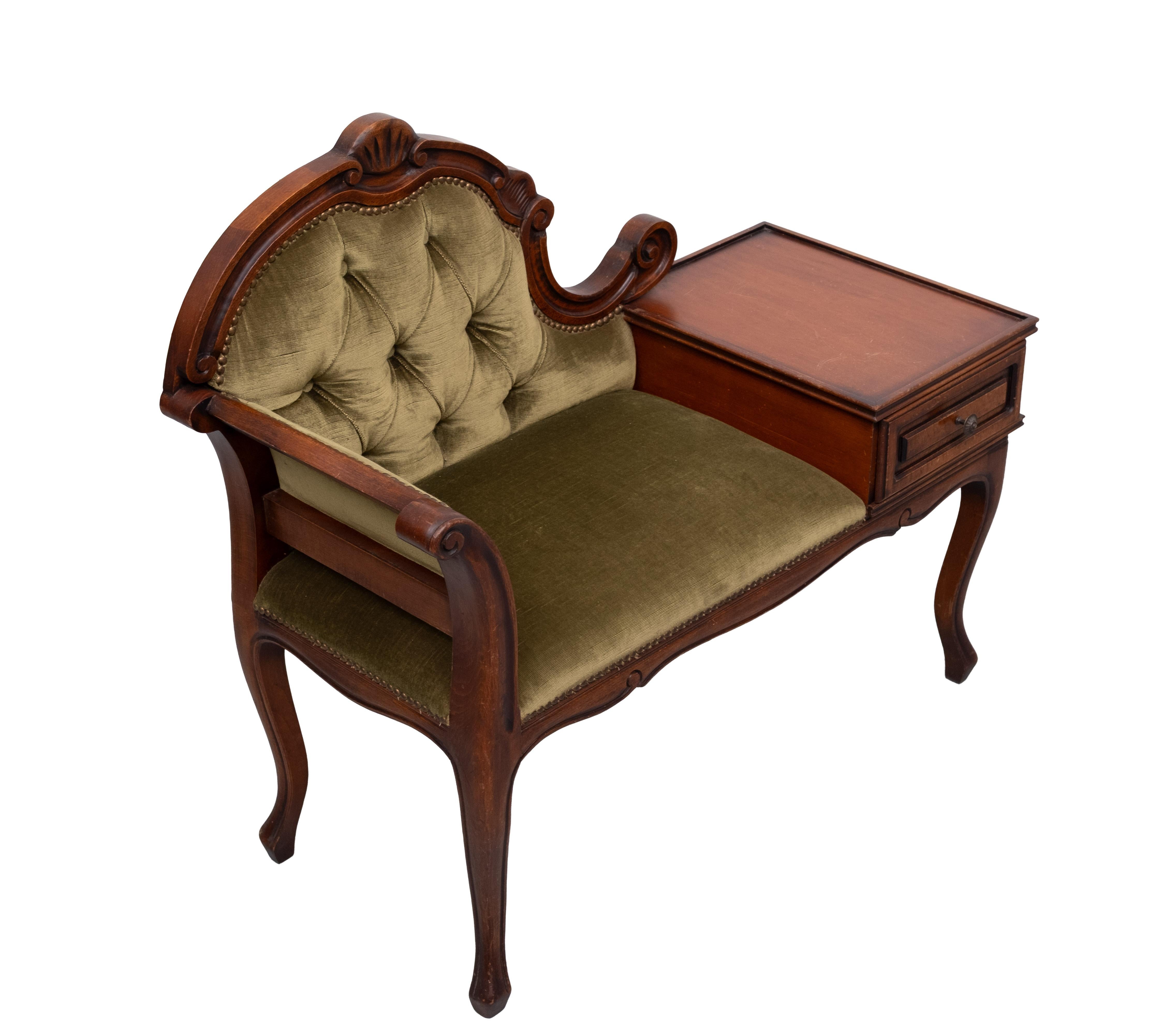 Sofá Teléfono Terciopelo Verde Estilo Reina Ana Años 60 en venta 1