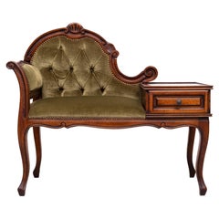 Divano Telephone in velluto verde stile Queen Anne anni '60