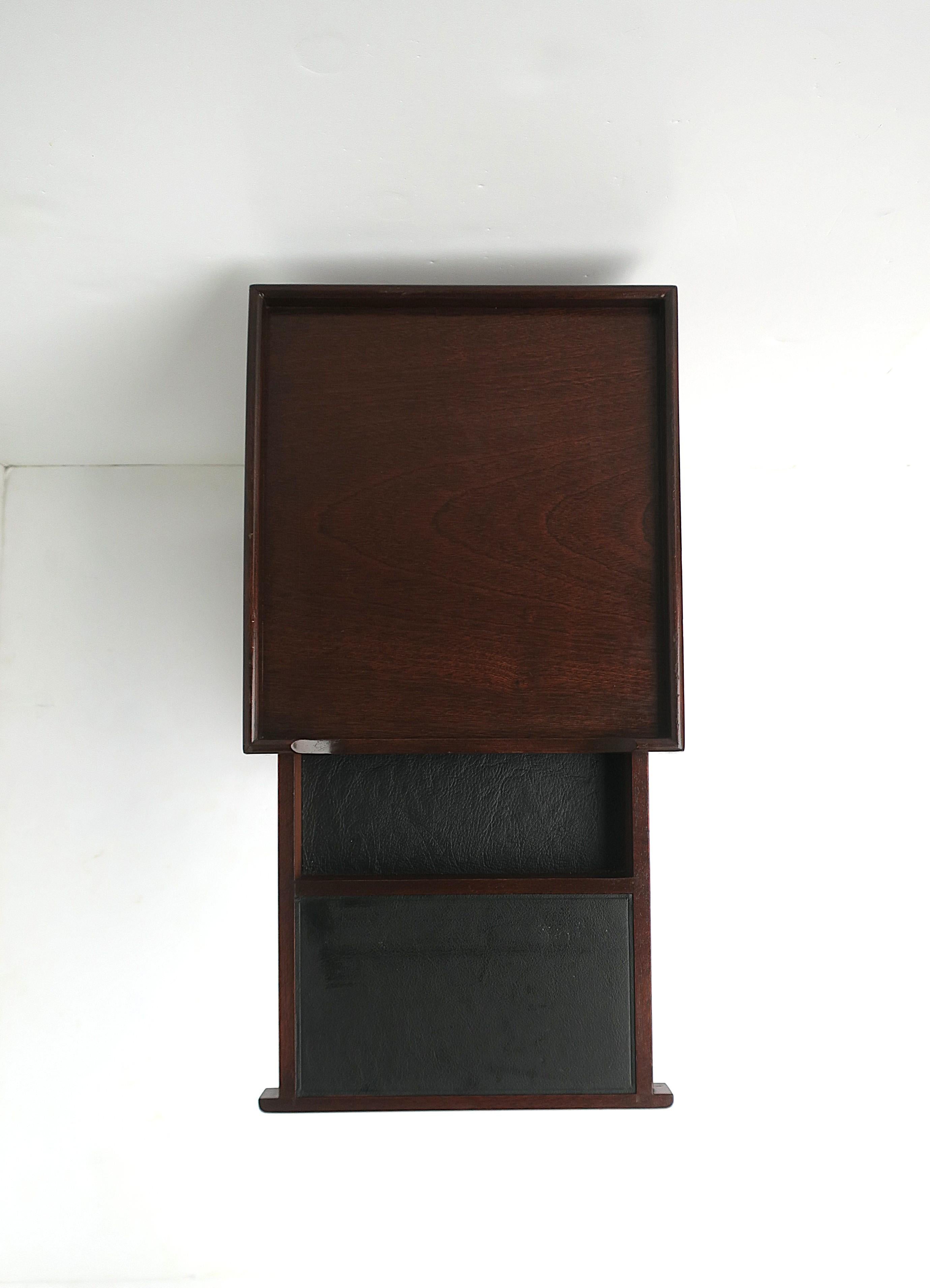 Mesa Telefónica Caoba Madera Cuero en venta 4