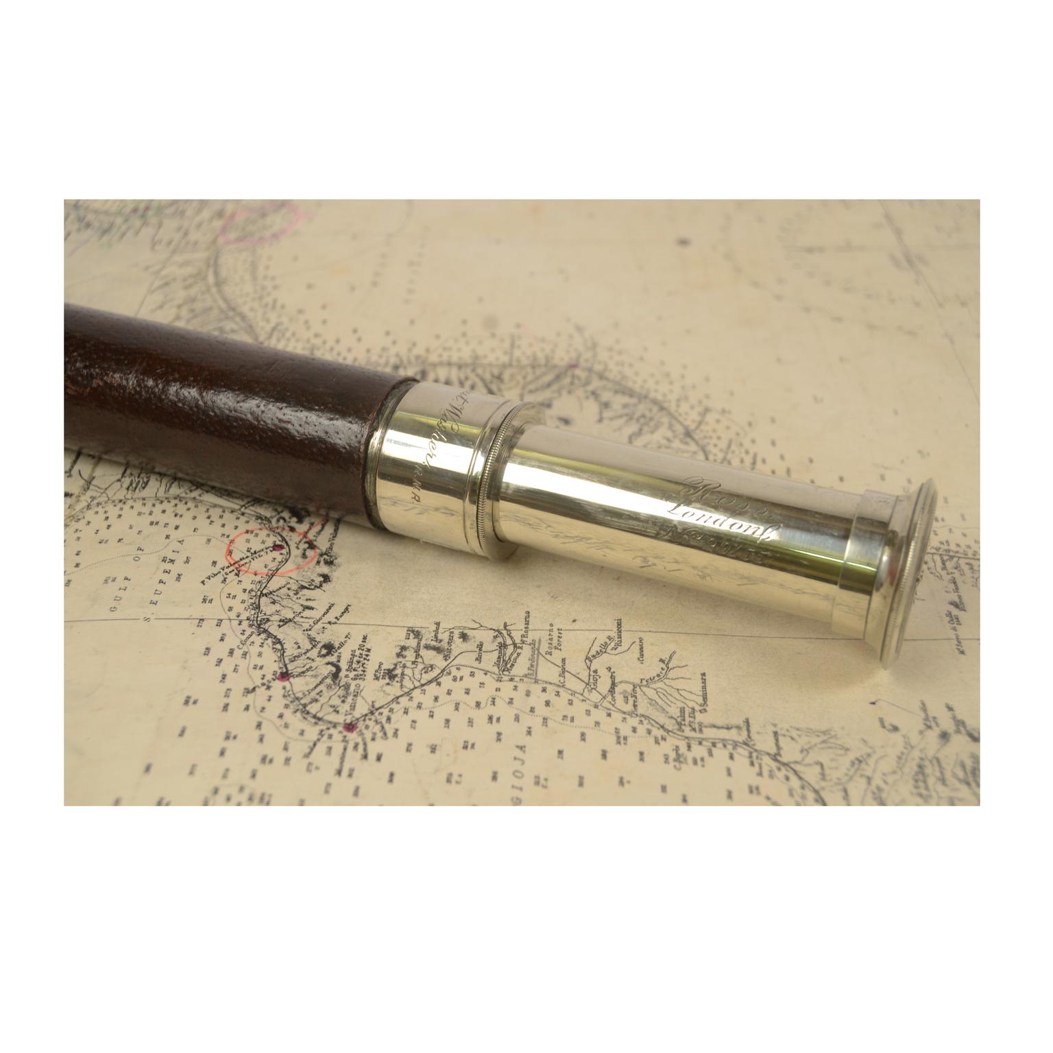 19th century Antique Telescope of Chromed Brass with Leather-Covered Handle, In Good Condition In Milan, IT