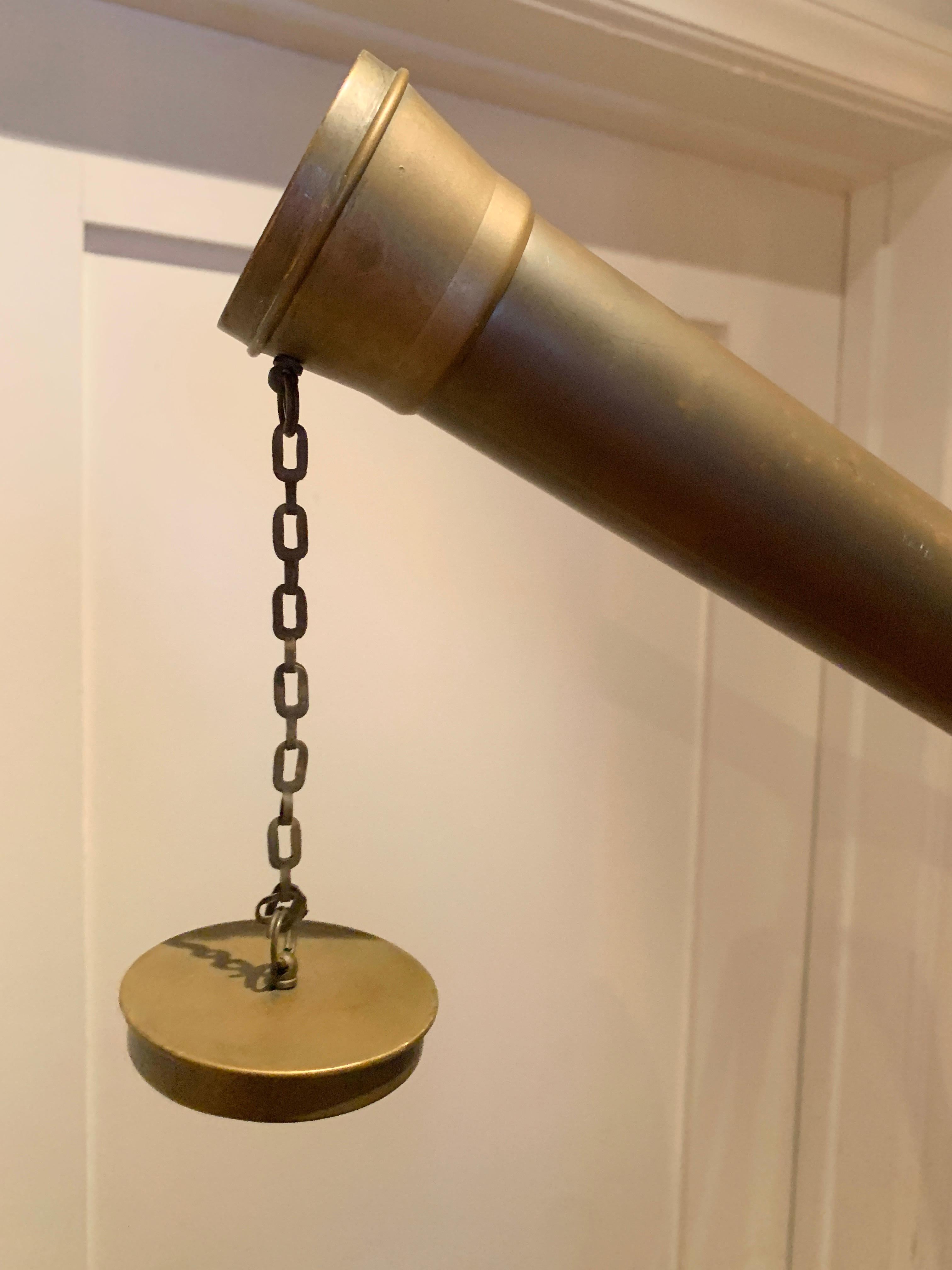 20ième siècle Telescope avec pieds en bois réglables et quincaillerie en laiton patiné en vente