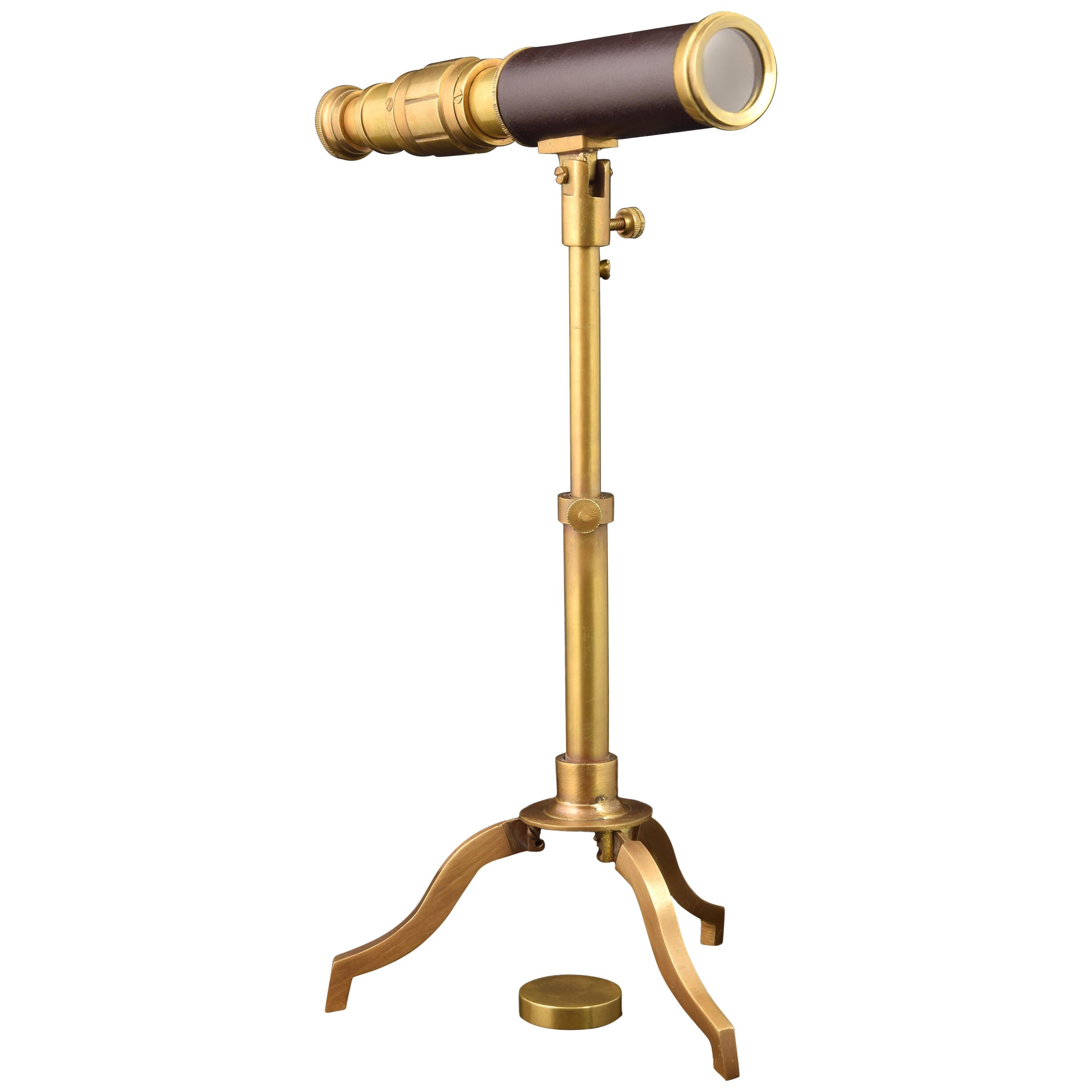 Telescope avec tripode, métal, objet décoratif