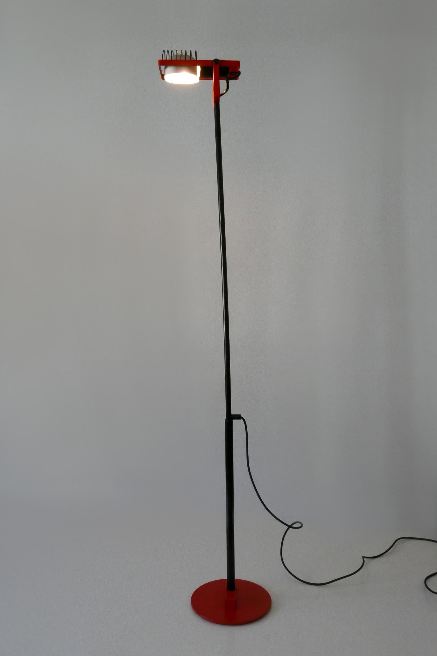 Enameled Telescopic Floor Lamp or Reading Light Sintesi by Ernesto Gismondi for Artemide For Sale