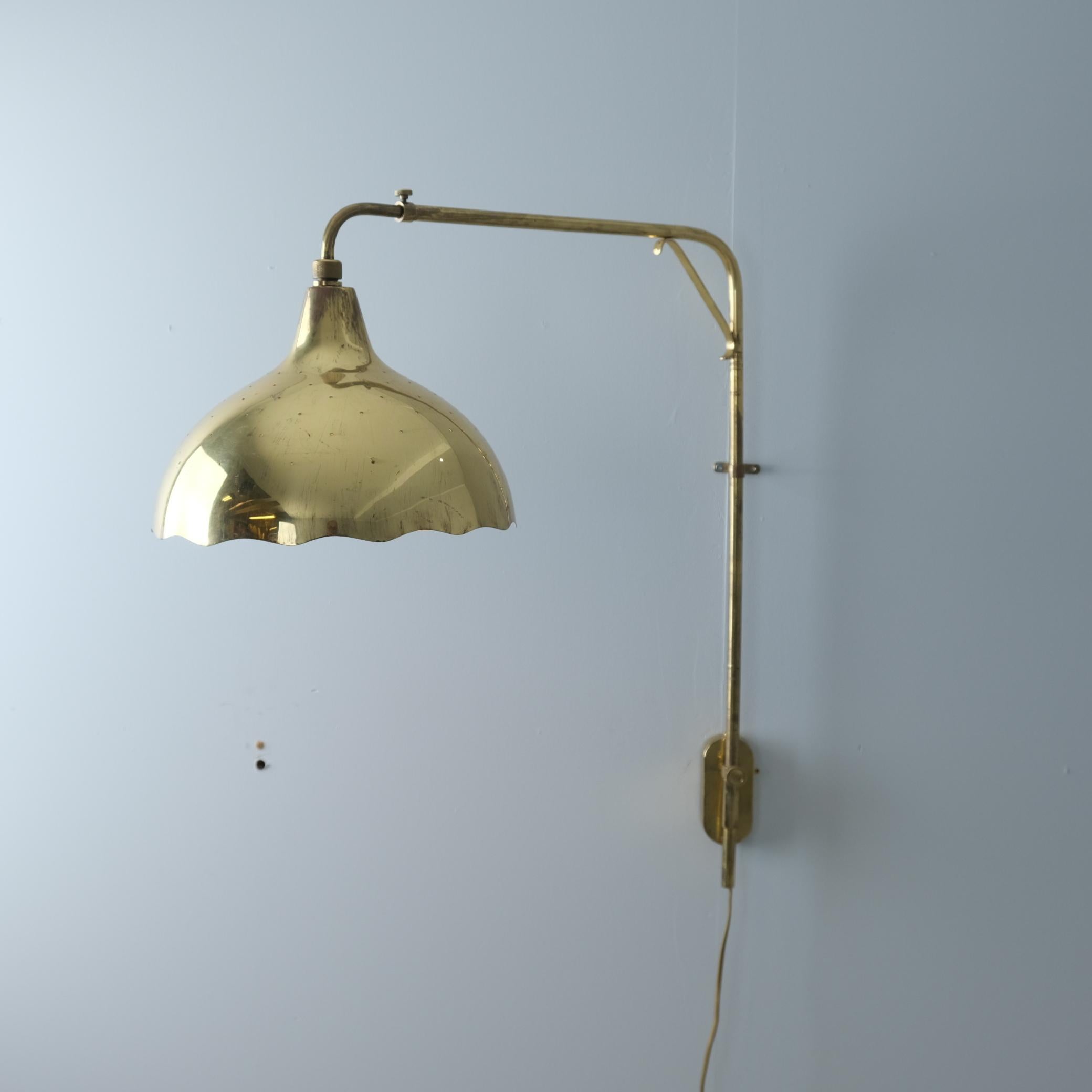 Lampe murale «ingerbread » télescopique Gunnel Nyman modèle 71026, laiton, Idman, 1950 en vente 6