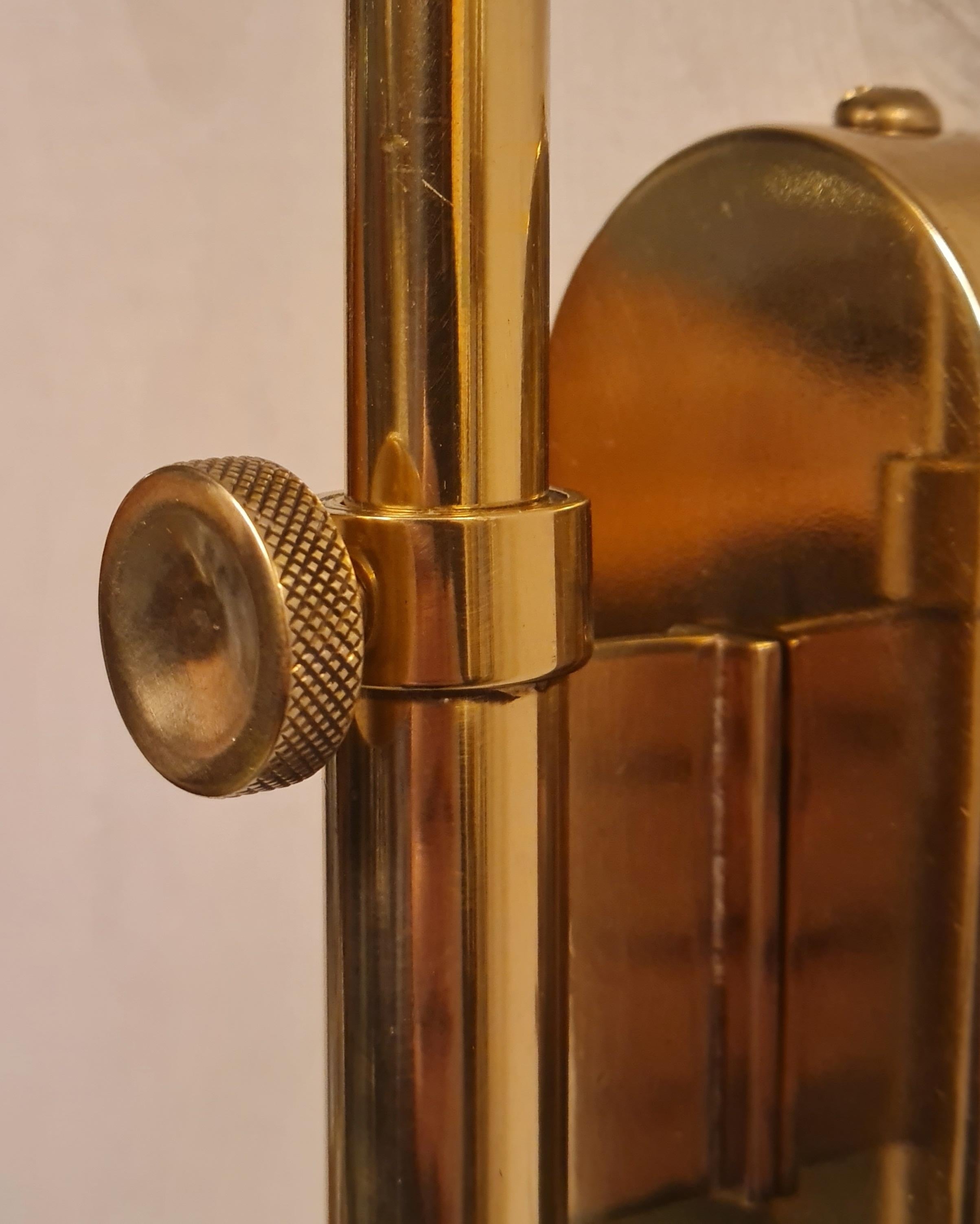 Teleskopische Gunnel Nyman-Wandleuchte Modell 71026, perforiertes Messing, Idman, 1950 im Zustand „Gut“ im Angebot in Helsinki, FI