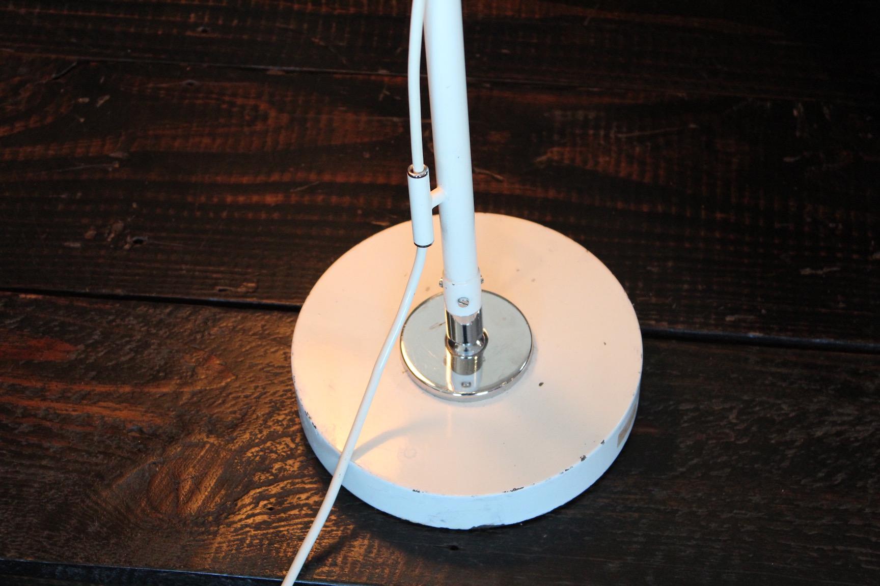 Telescoping Floor Lamp by Giuseppe Ostuni for Oluce For Sale 4