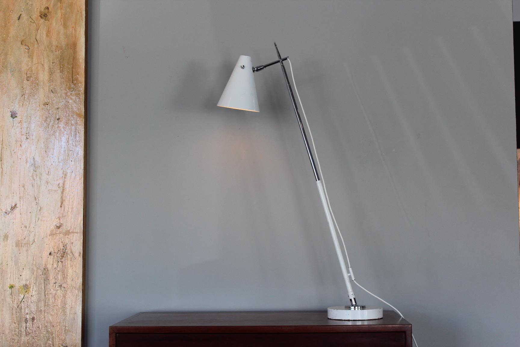 Metal Telescoping Floor Lamp by Giuseppe Ostuni for Oluce For Sale