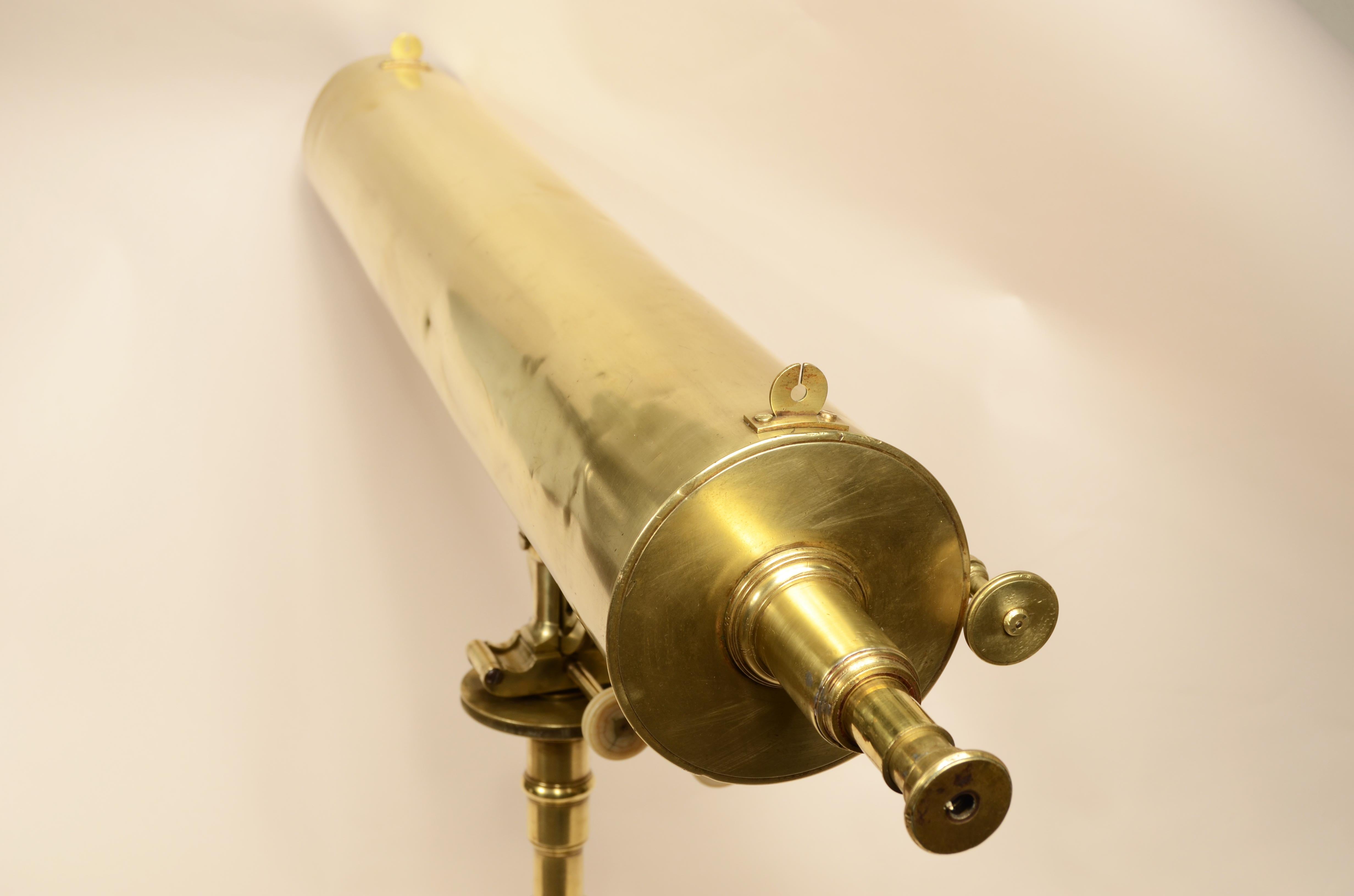 Télescope grégorien en laiton vers 1750 attribué à James Short en vente 9