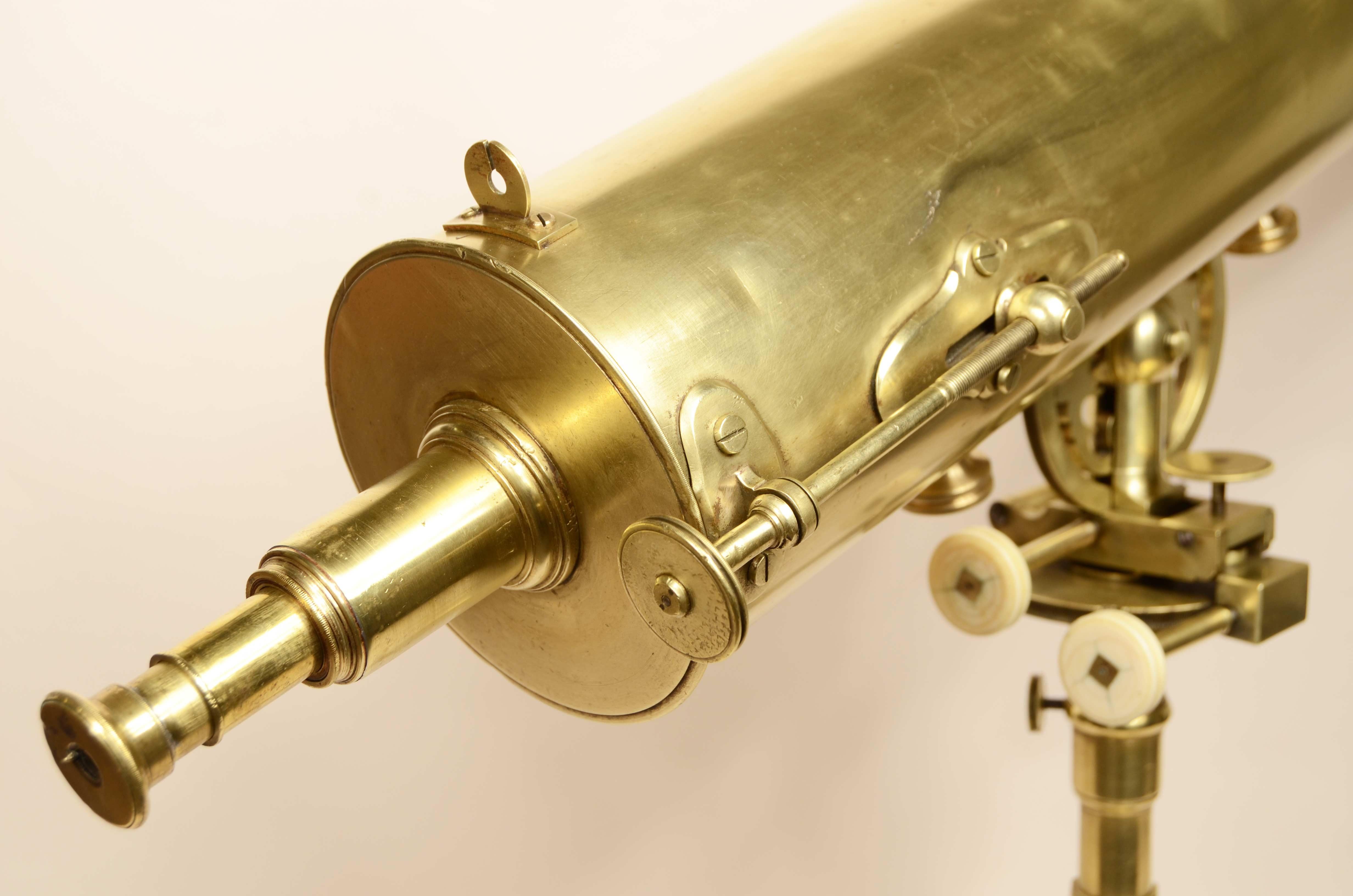Télescope grégorien en laiton vers 1750 attribué à James Short en vente 1