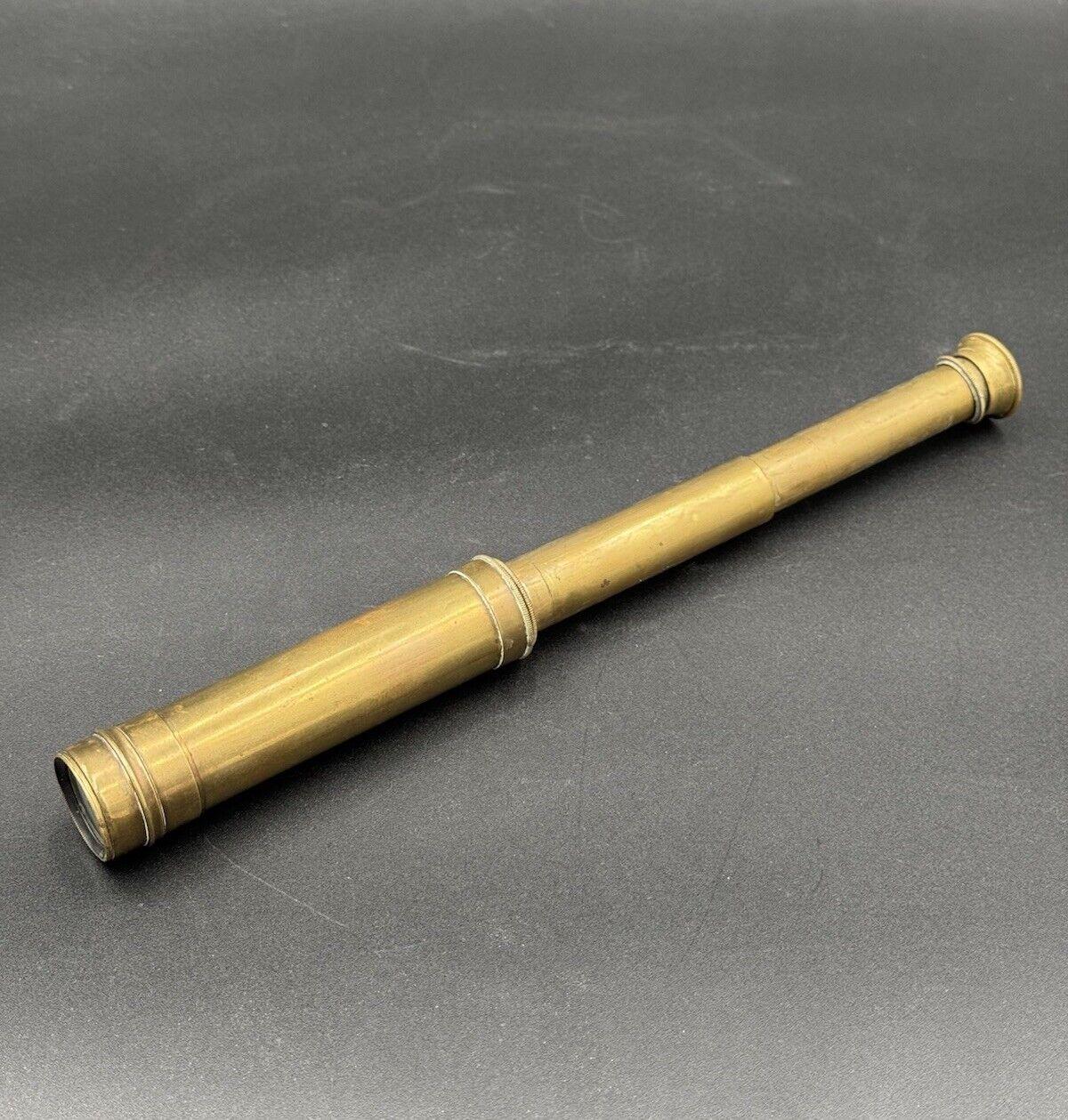 Laiton Télescope de poche pour capitaine de navire 20ème siècle en laiton Vintage 1900's en vente