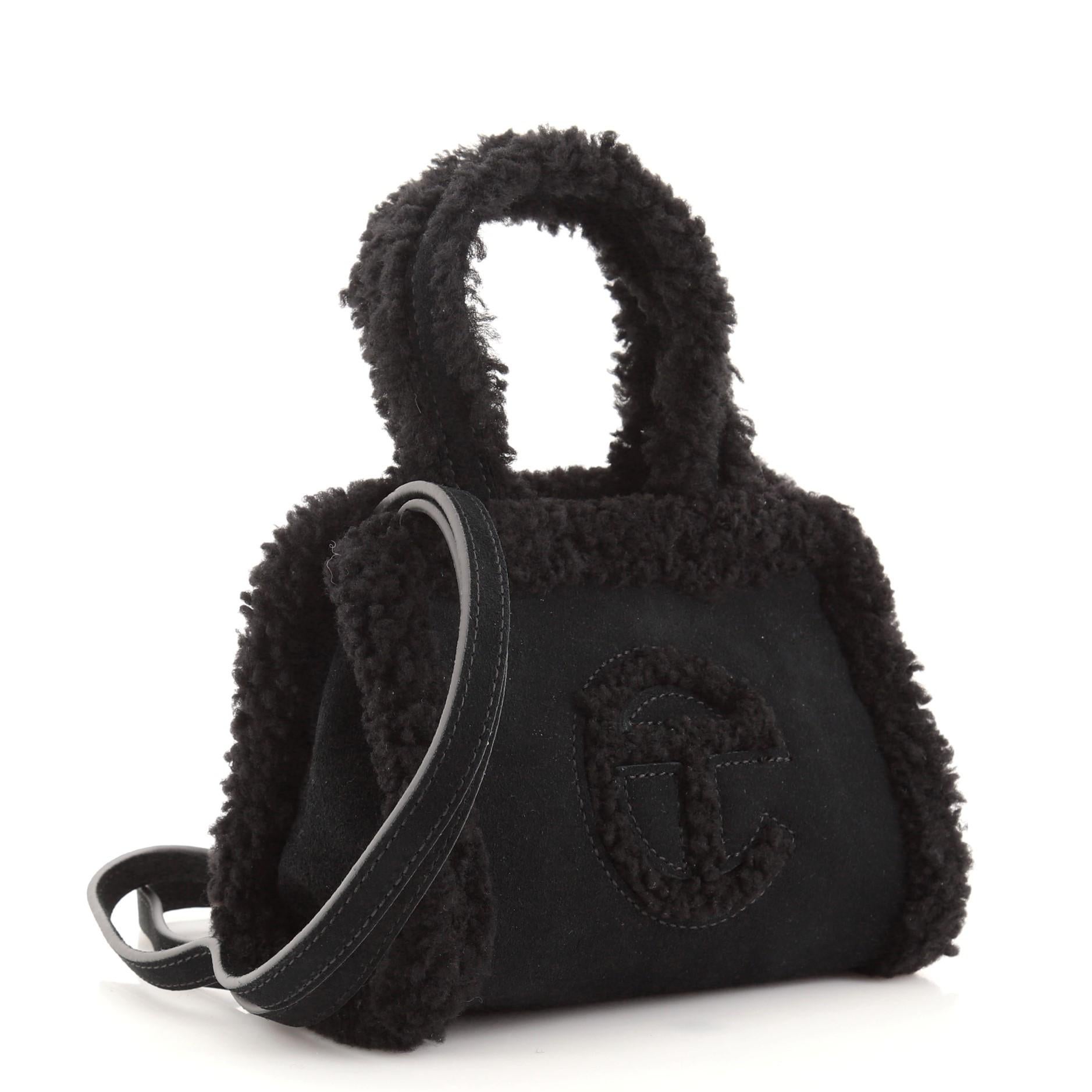 Telfar UGG Einkaufstasche aus Shearling (Schwarz)