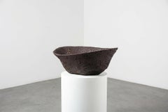 Grande ciotola nera di Tellurico: porcellana vulcanica, arte contemporanea, design moderno
