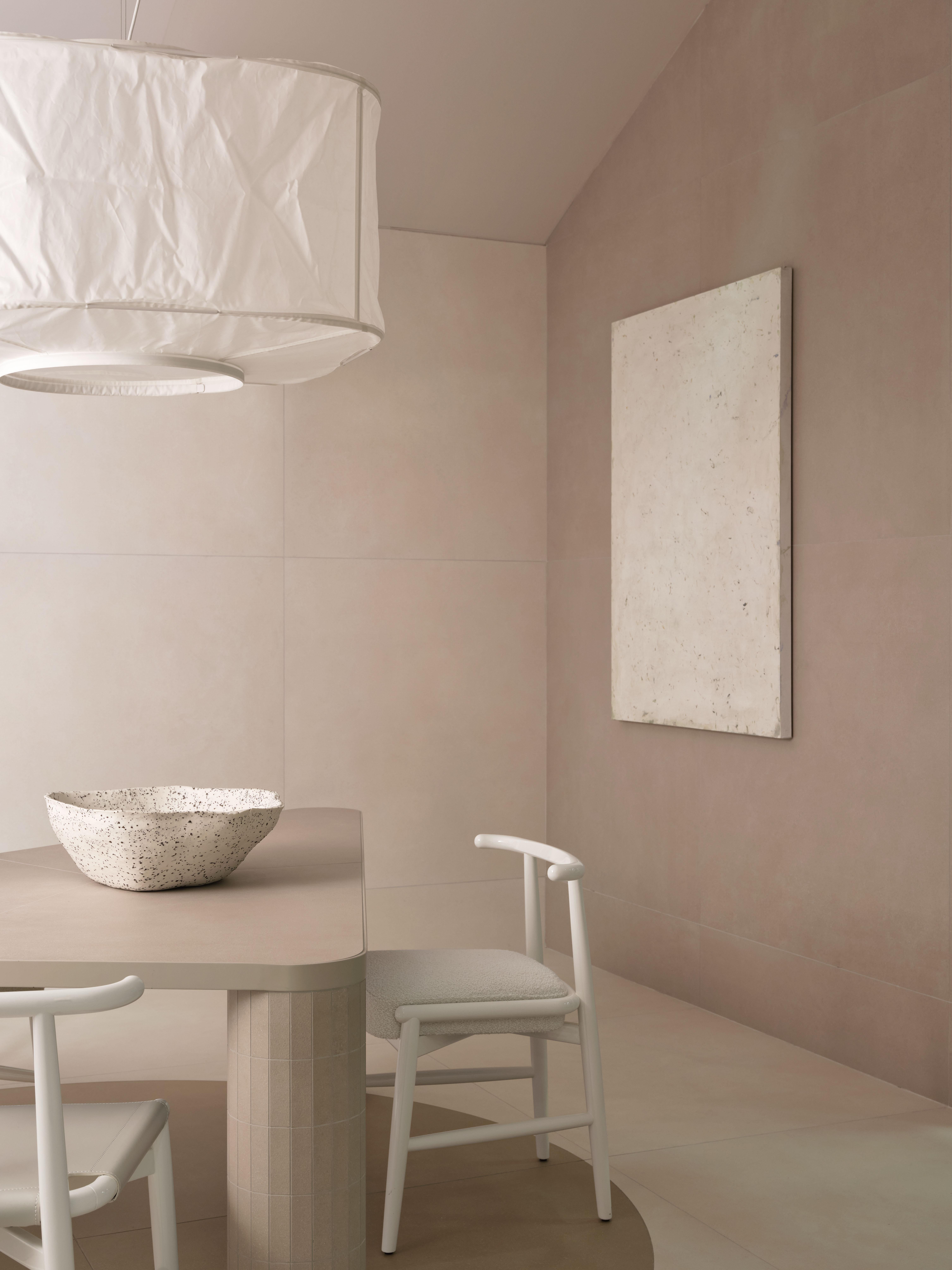 Molded Large Bowl, Volcanic, Porcelain, Modern Sculptural Centrepiece, Stracciatella For Sale