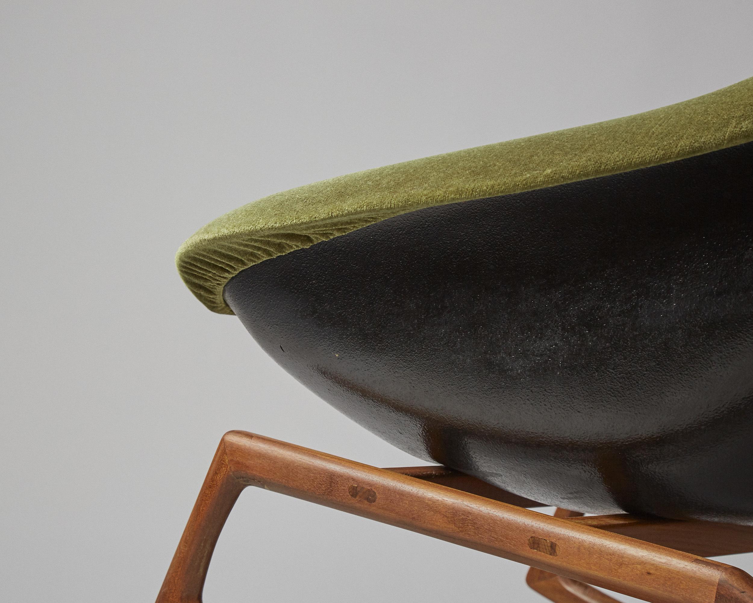 Telstar Gemini Rocking Chair by Walter S Chenery for Lurashell 1
