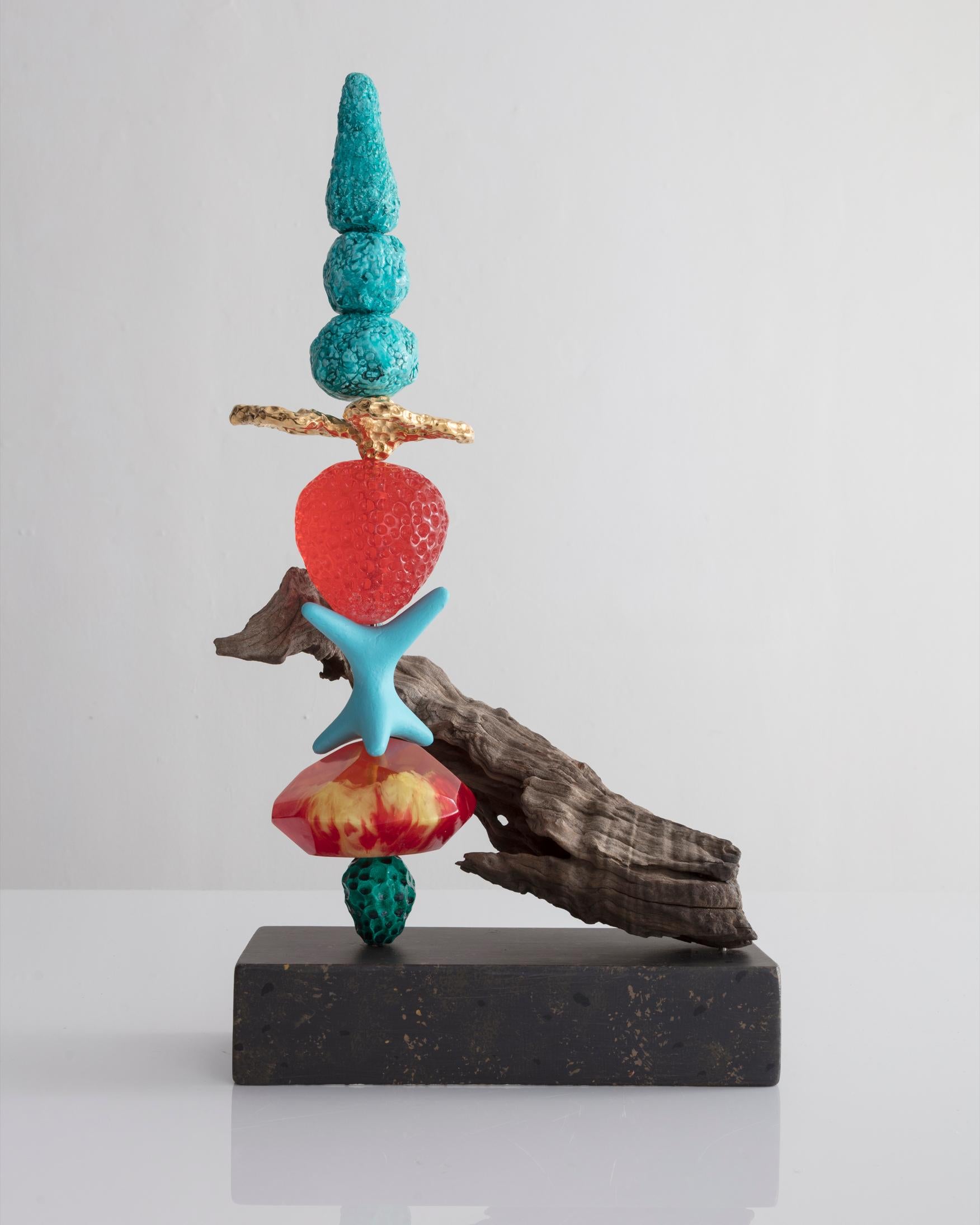 Tembo TOTEM Sculpture in Clay and Resin with Wooden Base by Ashley Hicks, 2018 In Excellent Condition In New York, NY