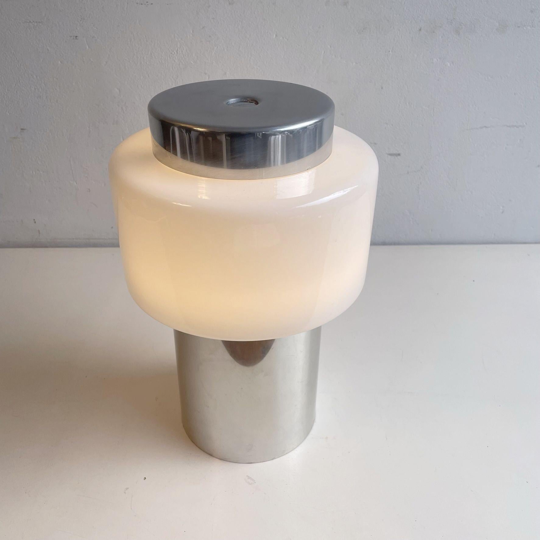 Allemand Lampe de table Temde Chrome 70ies en vente