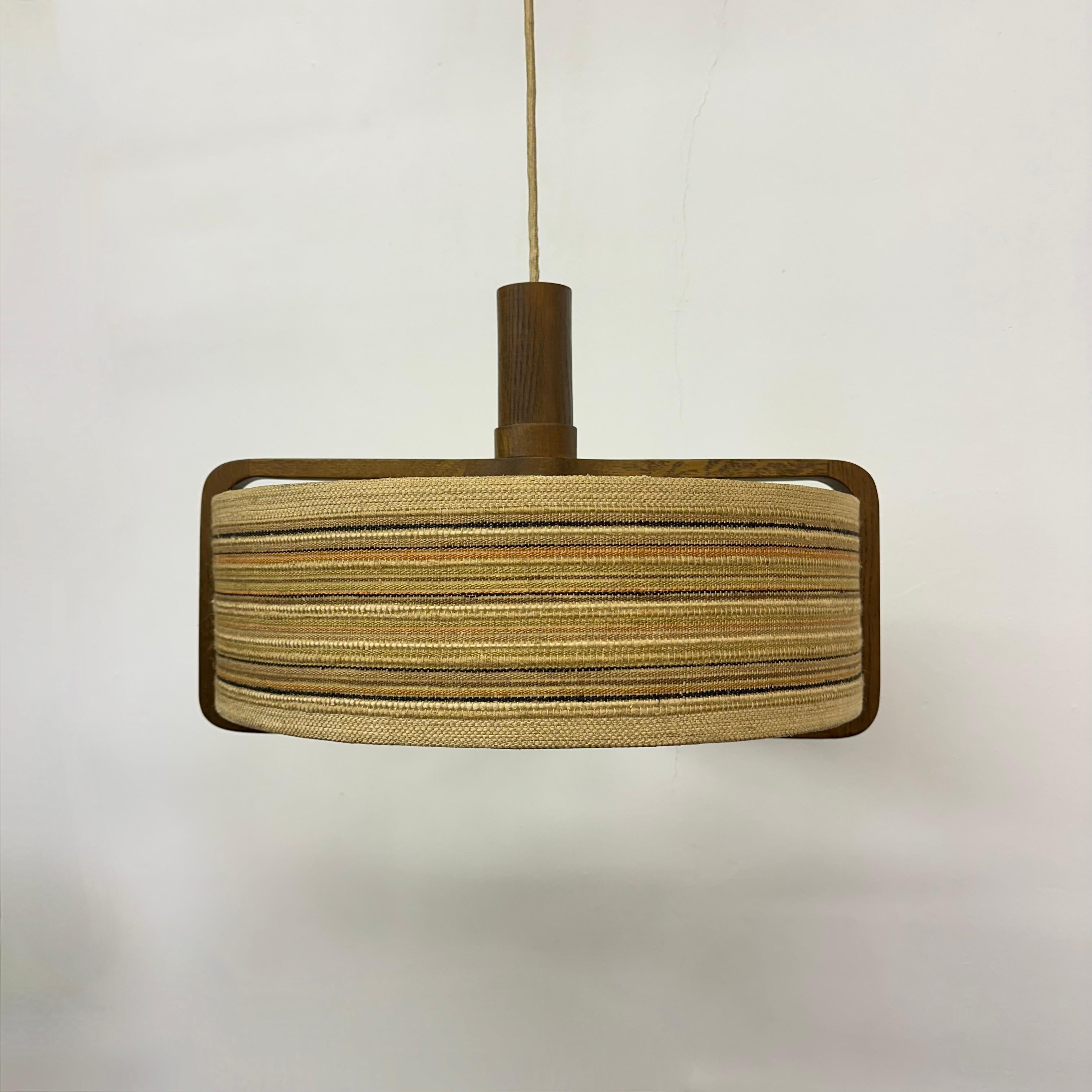 Fine XX secolo Lampada a sospensione Temde Leuchten in legno di teak , anni '70 in vendita