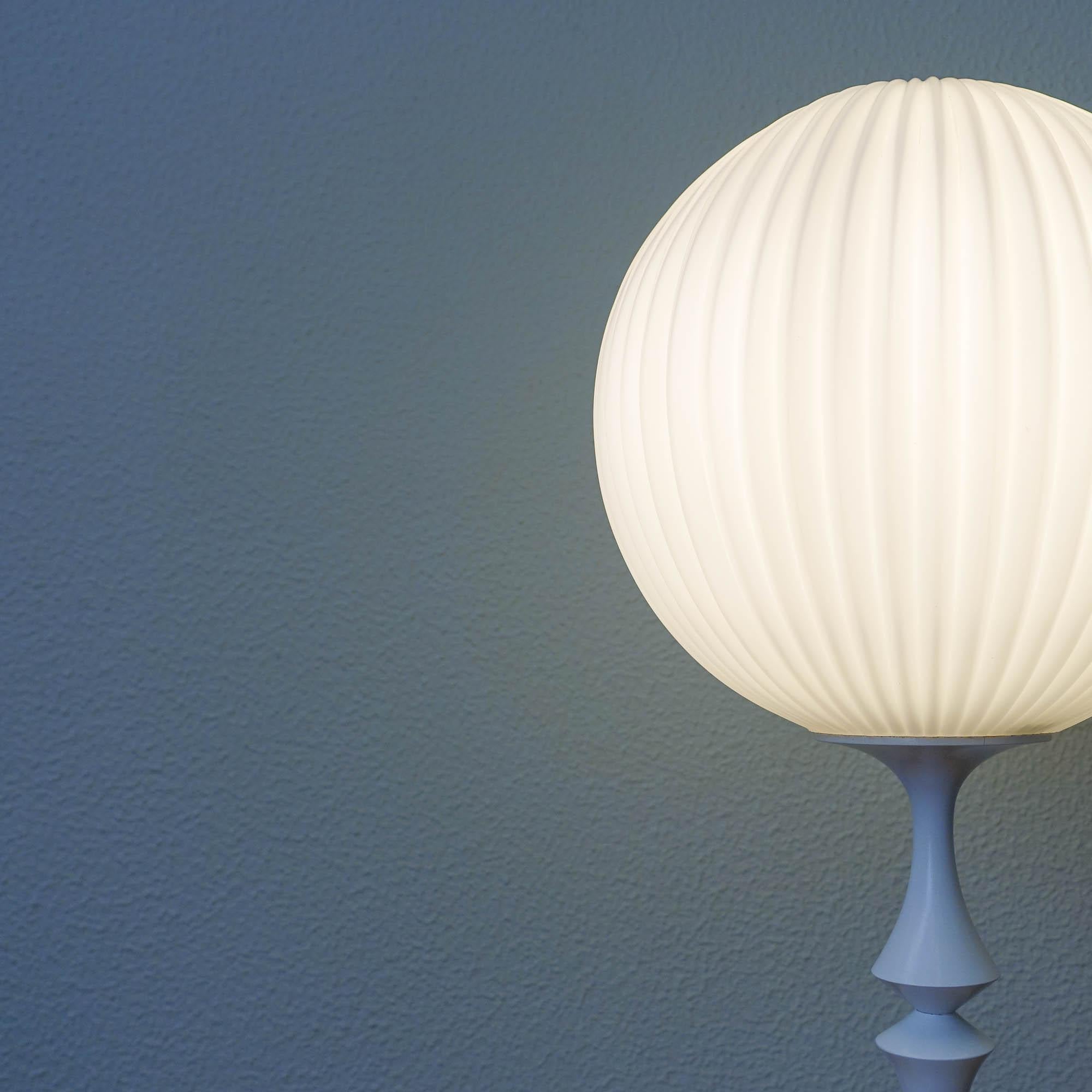 Temde Leuchten White Tulip Table Lamp, 1960's 5
