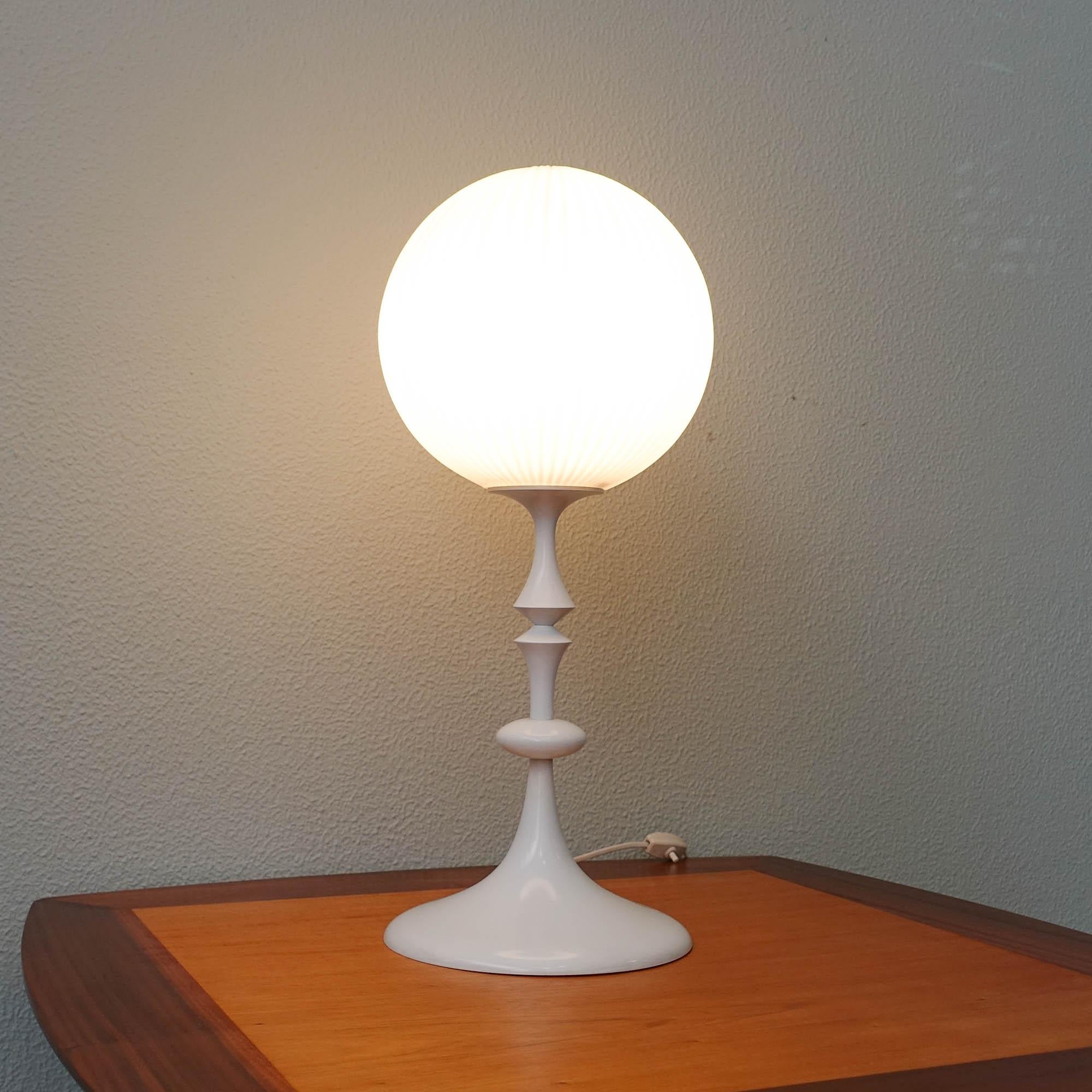 Mid-Century Modern Temde Leuchten White Tulip Table Lamp, 1960's