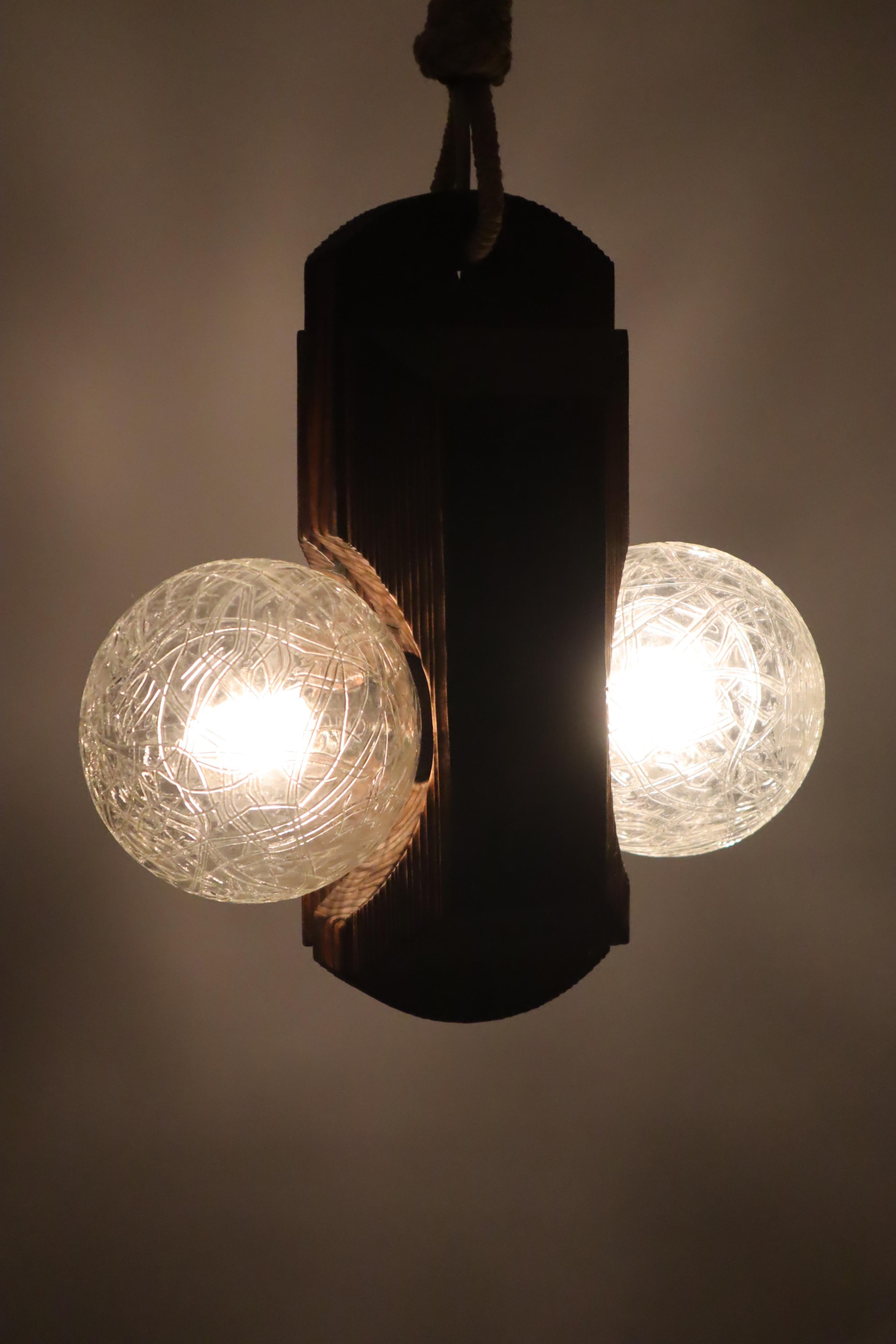 Appendino scultoreo Temde  Lampada anni '60, Svizzera. in vendita 2