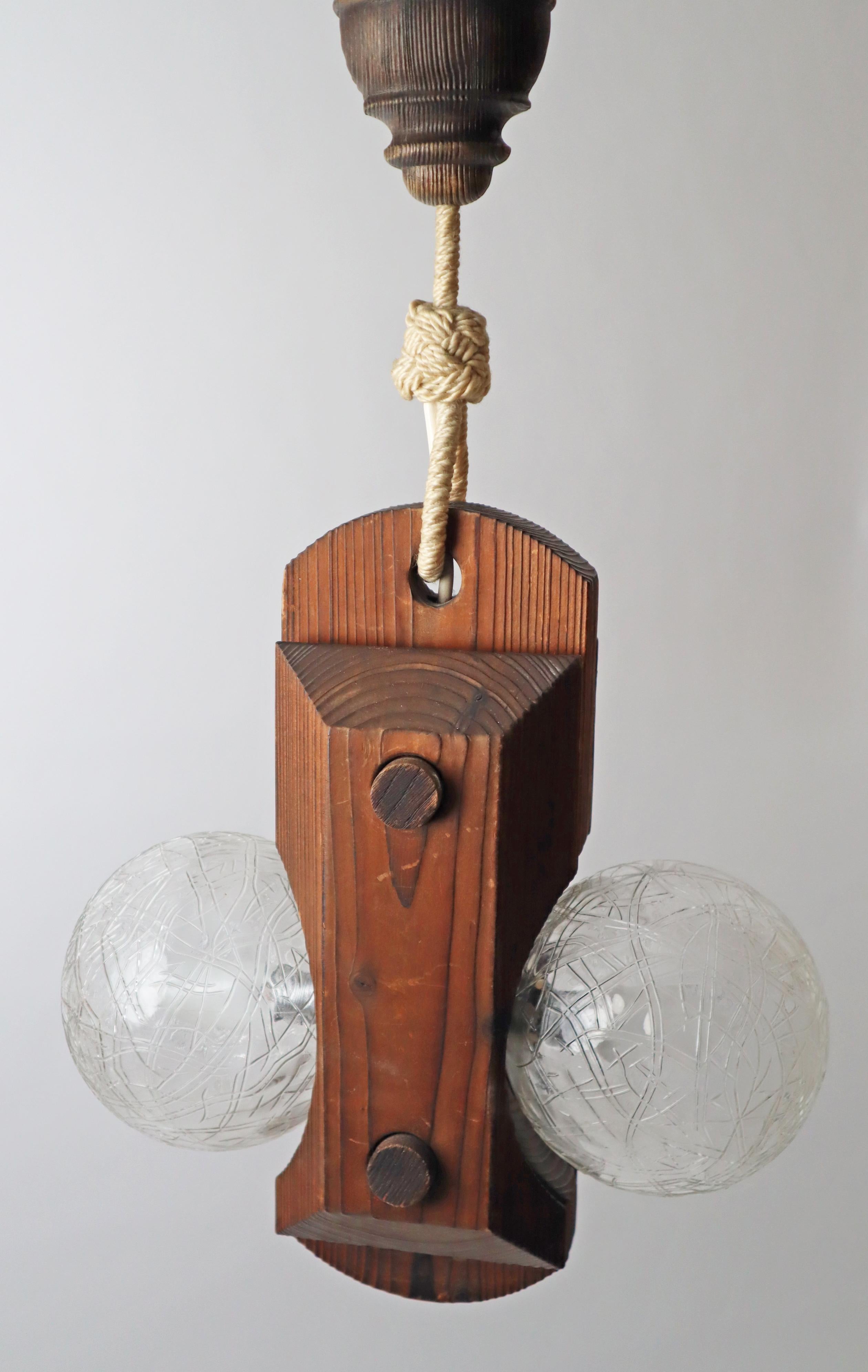 Appendino scultoreo Temde  Lampada anni '60, Svizzera. in vendita 5