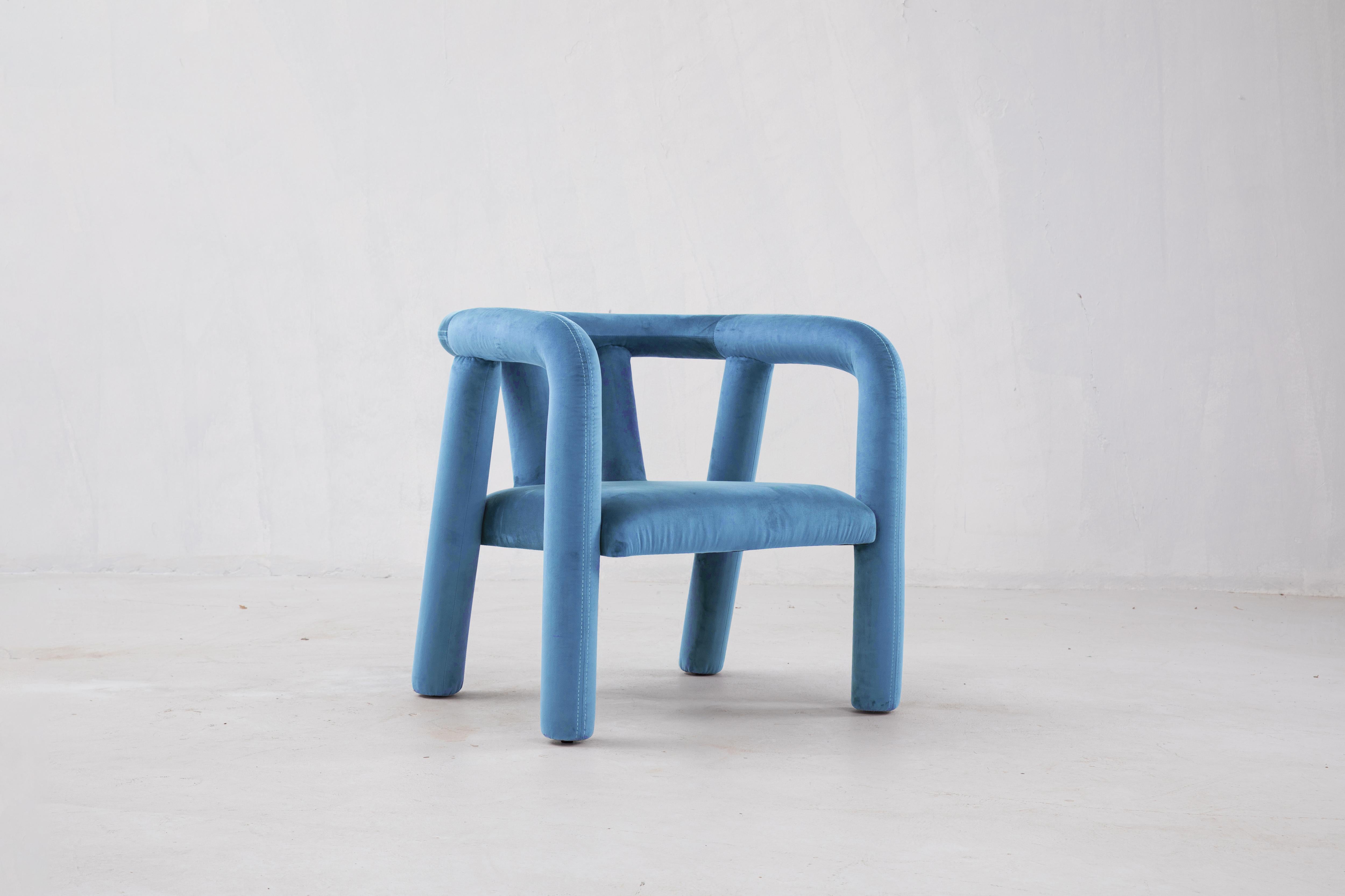 Temi Sessel von Sun at Six, minimalistischer Sessel aus lavendelfarbenem Samt im Angebot 6