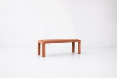 Banc Temi, banc en velours minimaliste