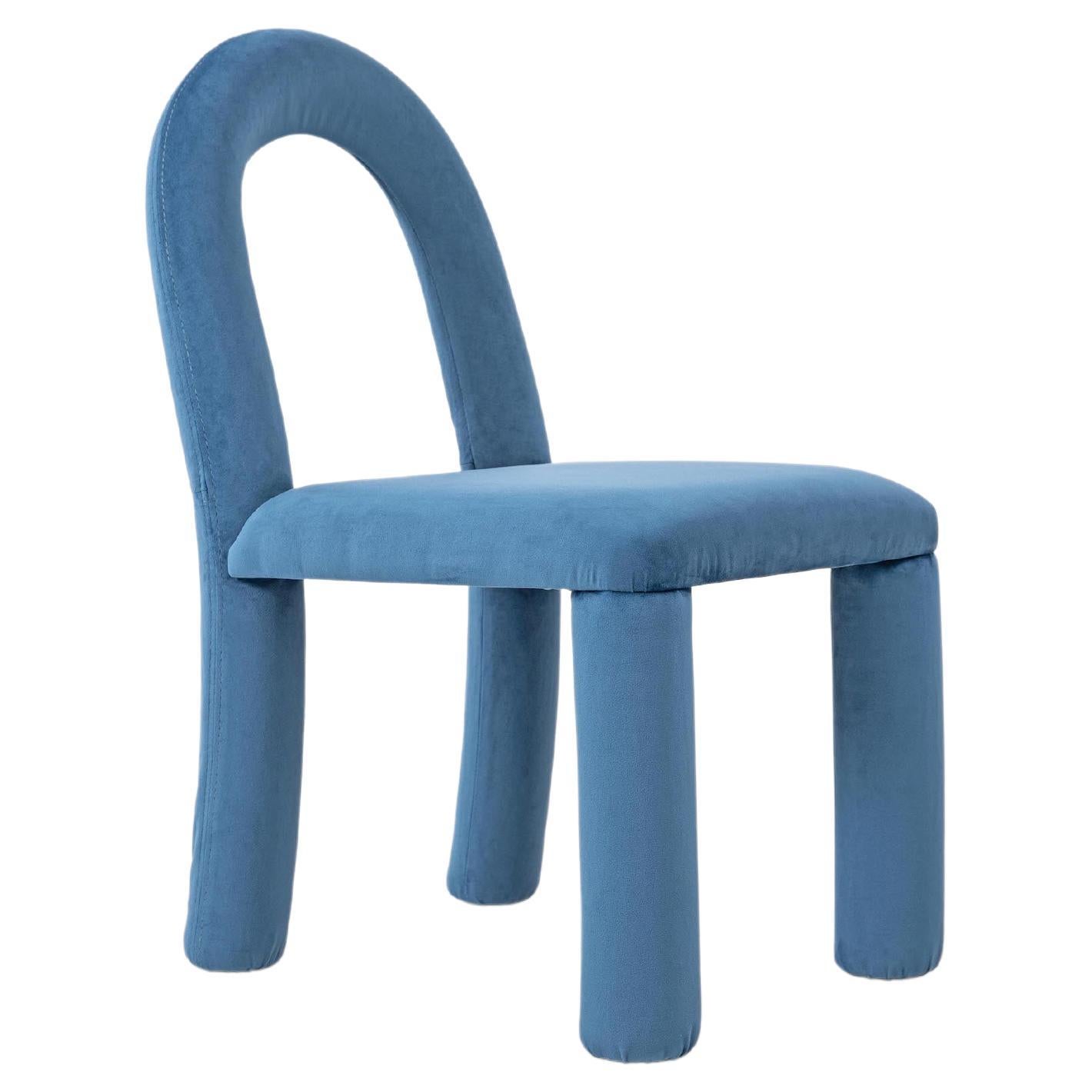 Temi-Stuhl, minimalistischer blauer Samt-Esszimmerstuhl