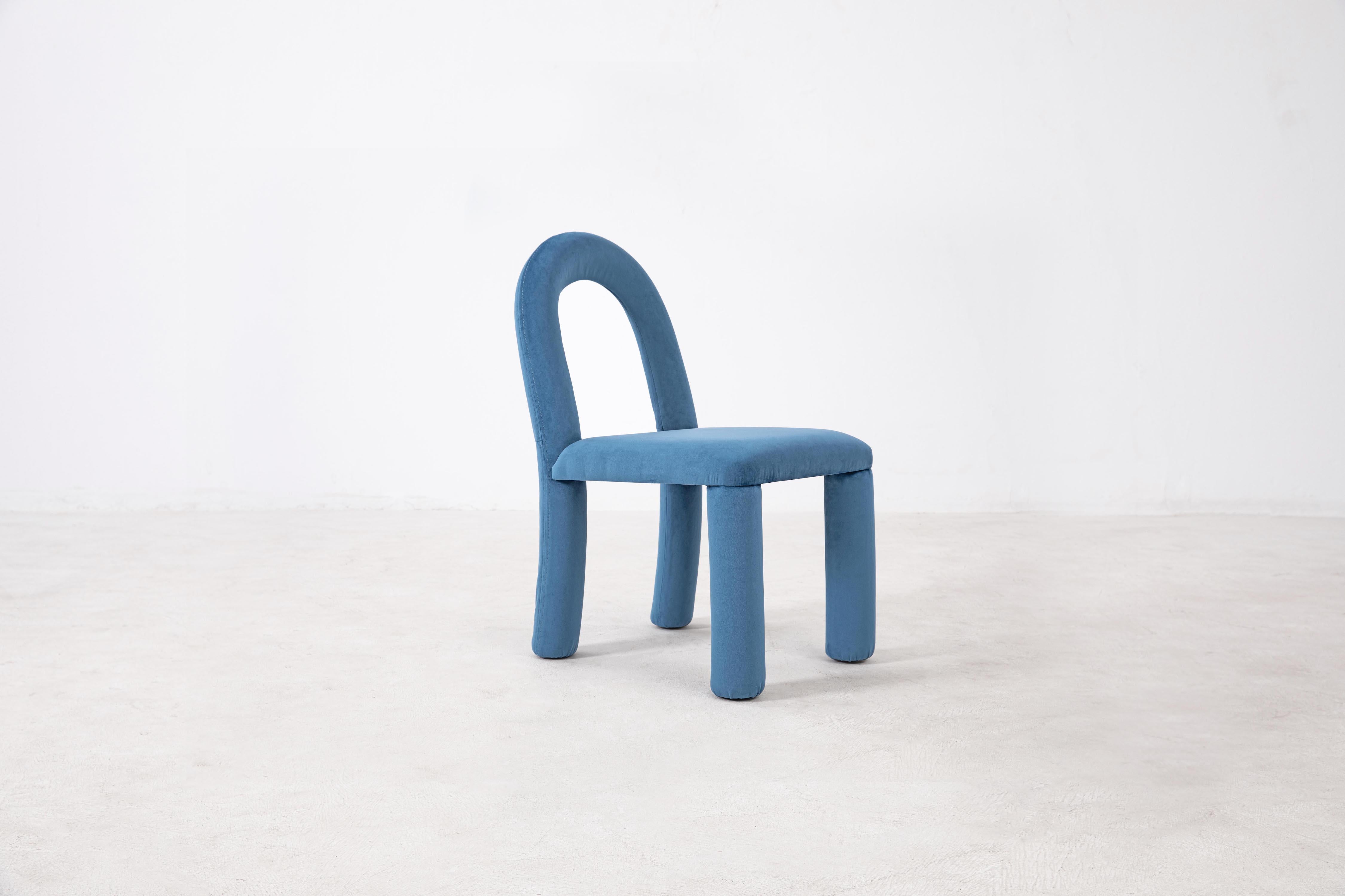 Temi Chair, Minimalist Velvet Dining Chair (Multiple Colors) For Sale 3