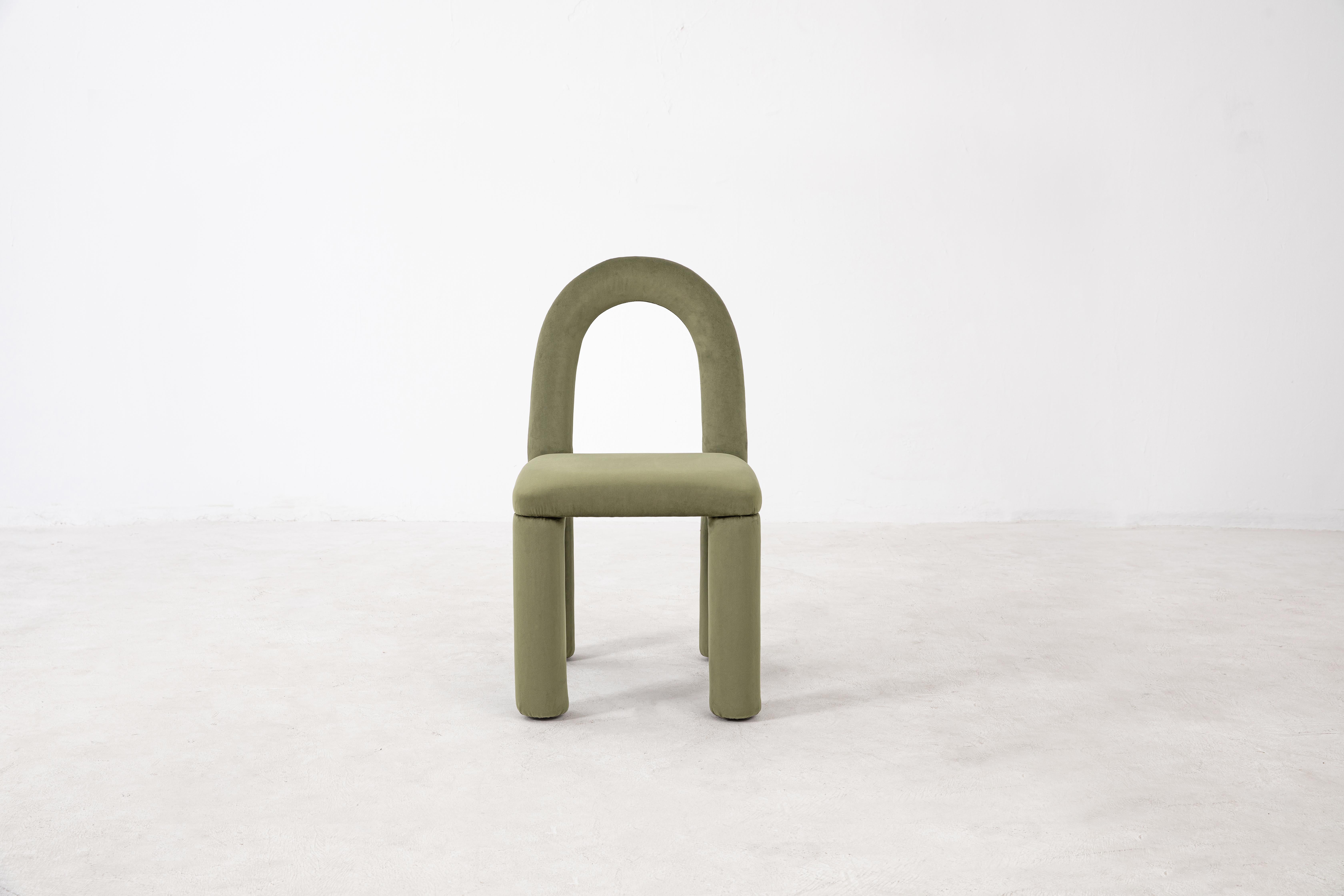 Temi Chair, Minimalist Velvet Dining Chair (Multiple Colors) For Sale 5